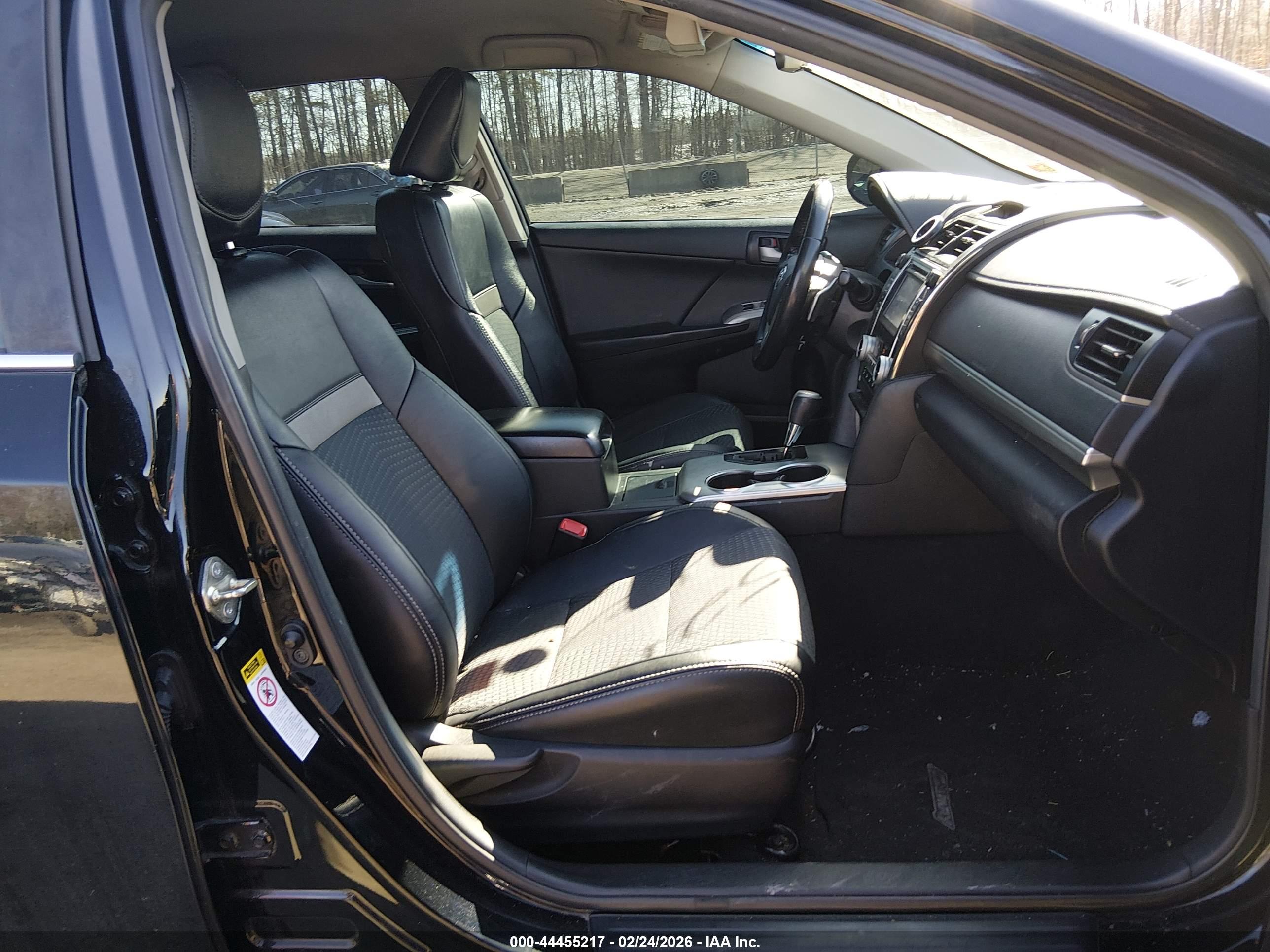 TOYOTA CAMRY image 5