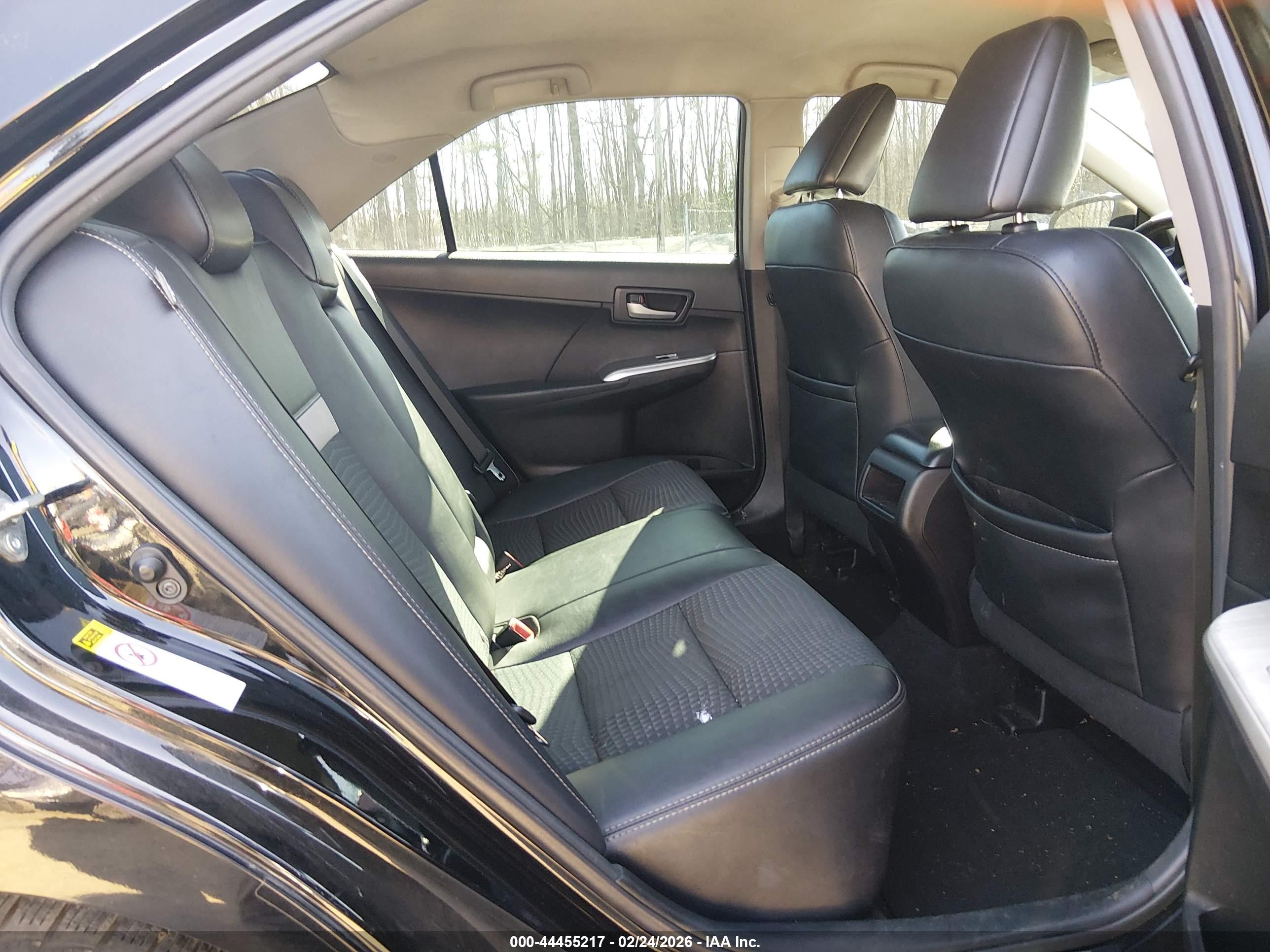 TOYOTA CAMRY image 8