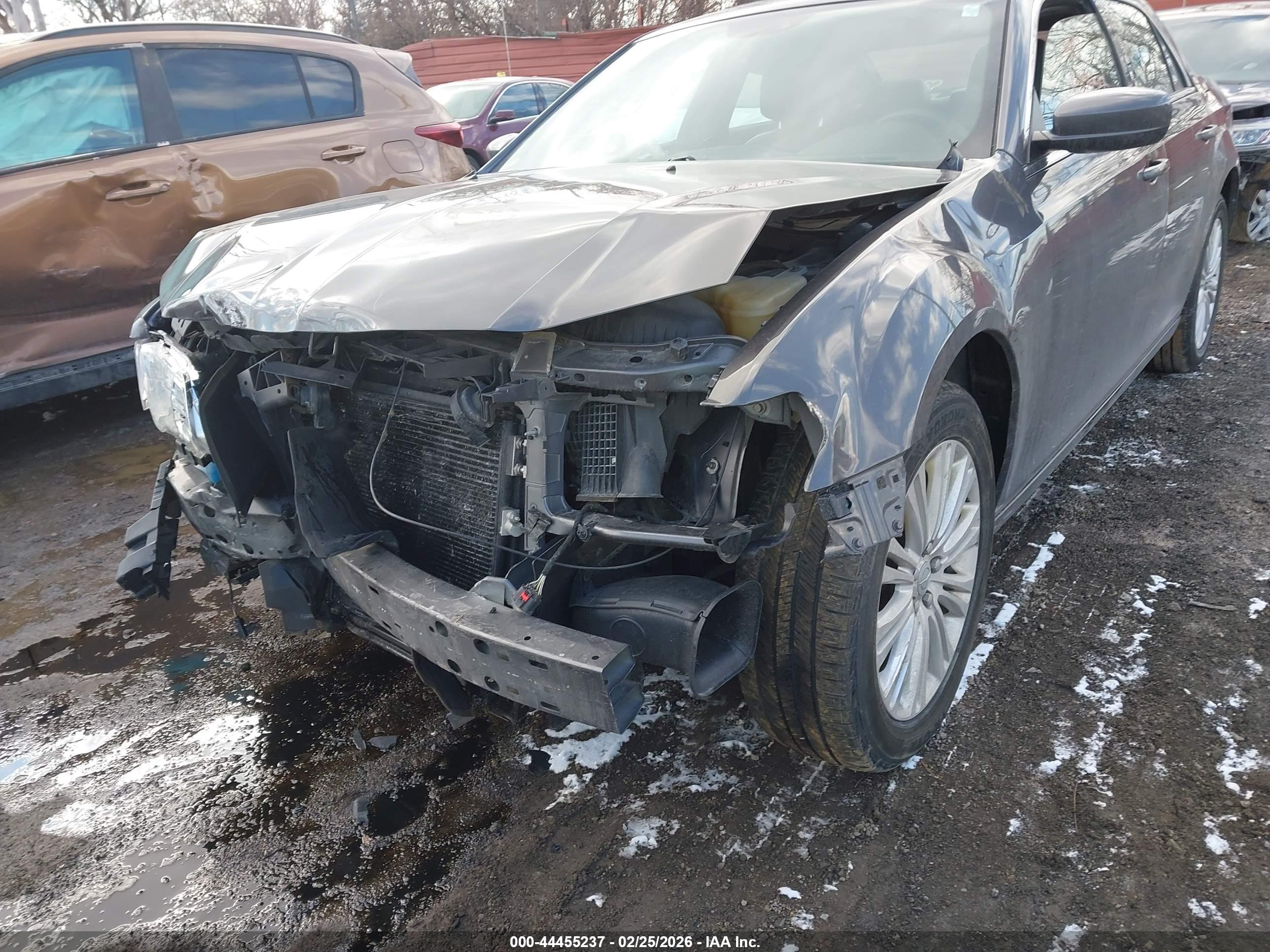 CHRYSLER 300 image 6