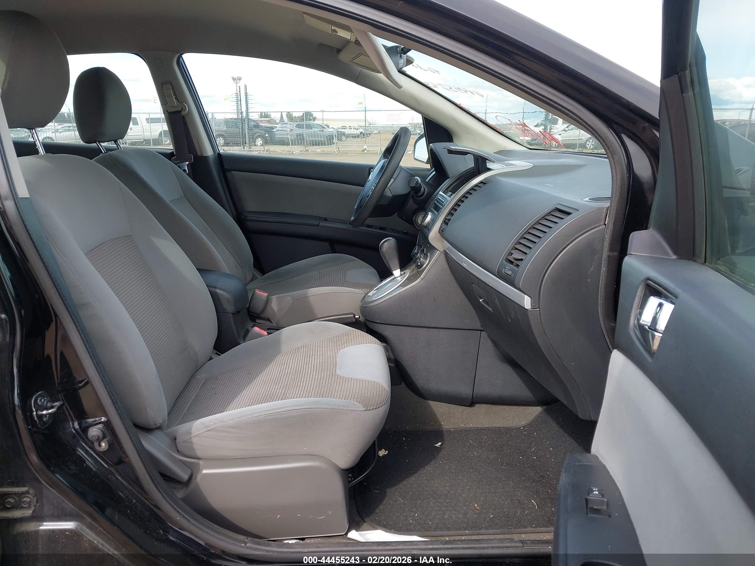 NISSAN SENTRA image 5