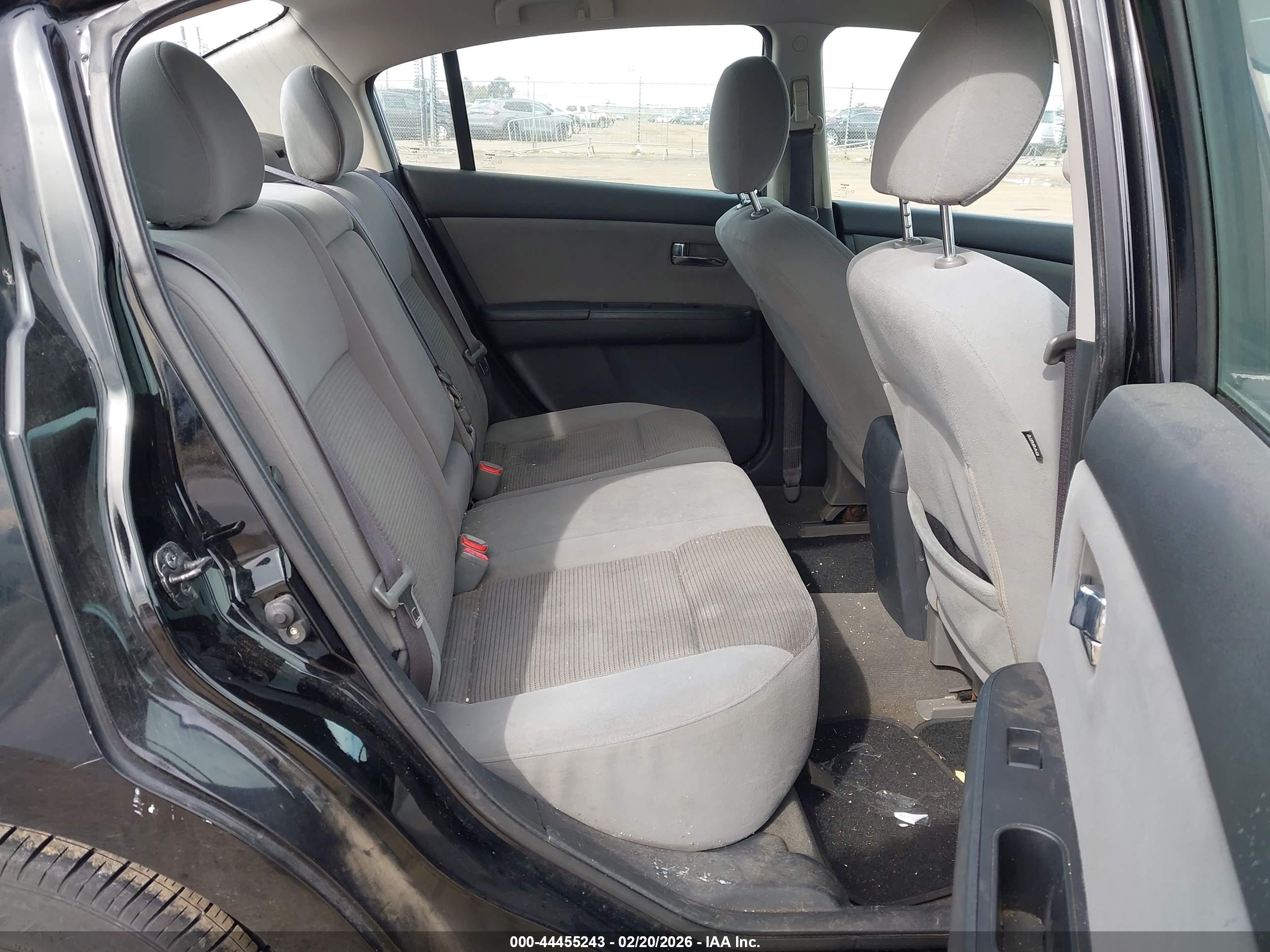 NISSAN SENTRA image 8
