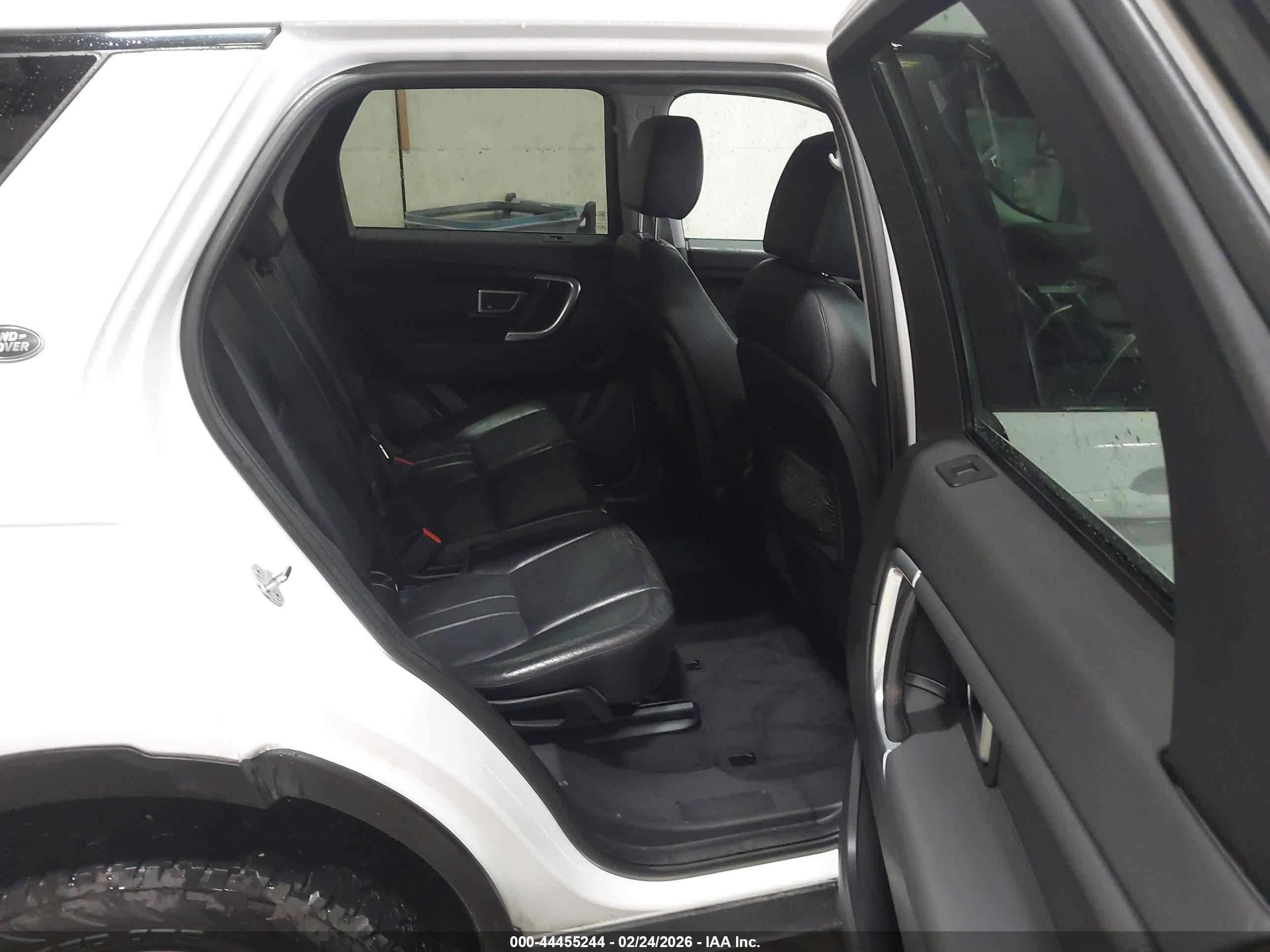 LAND ROVER image 8