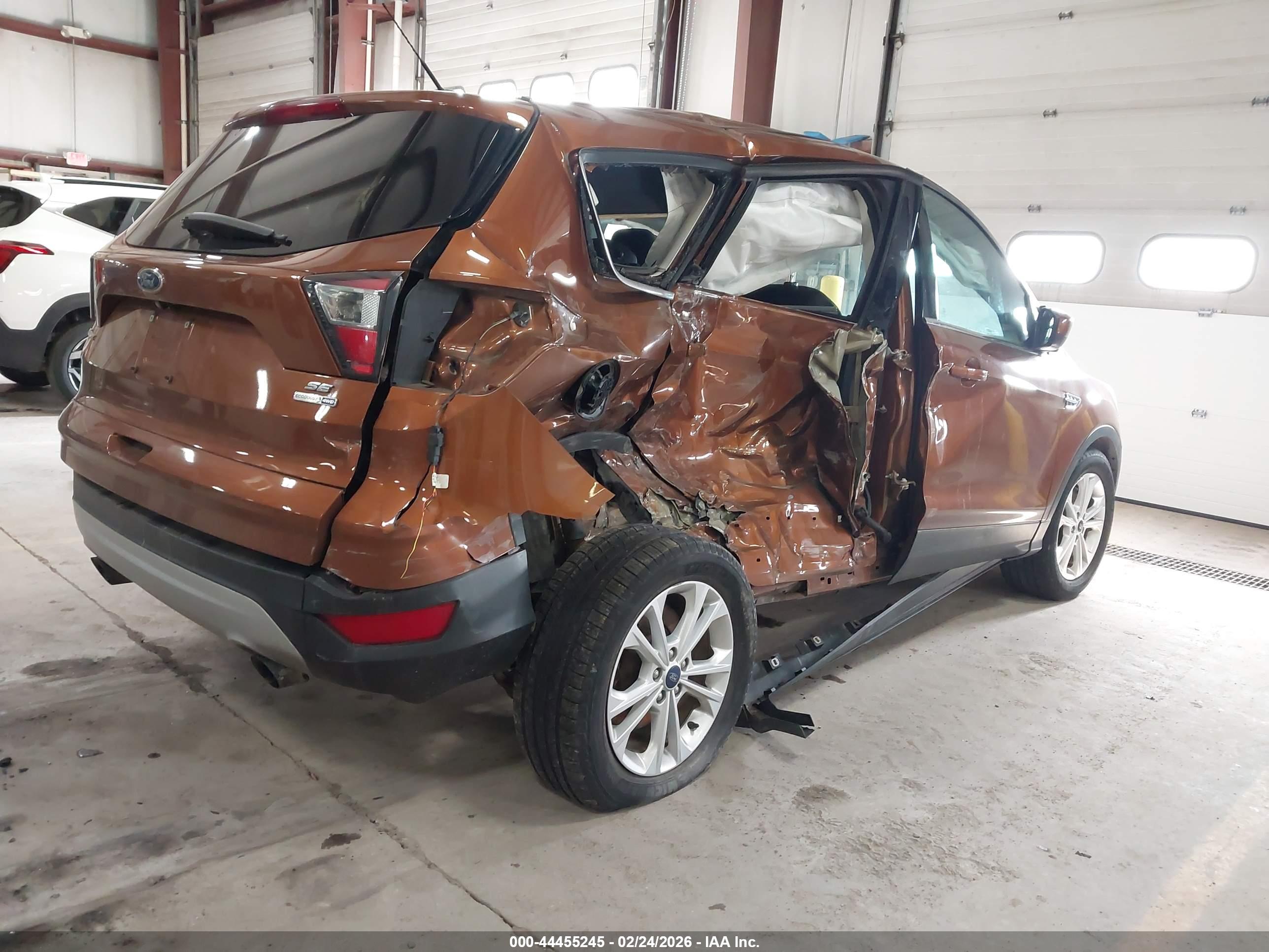FORD ESCAPE image 4