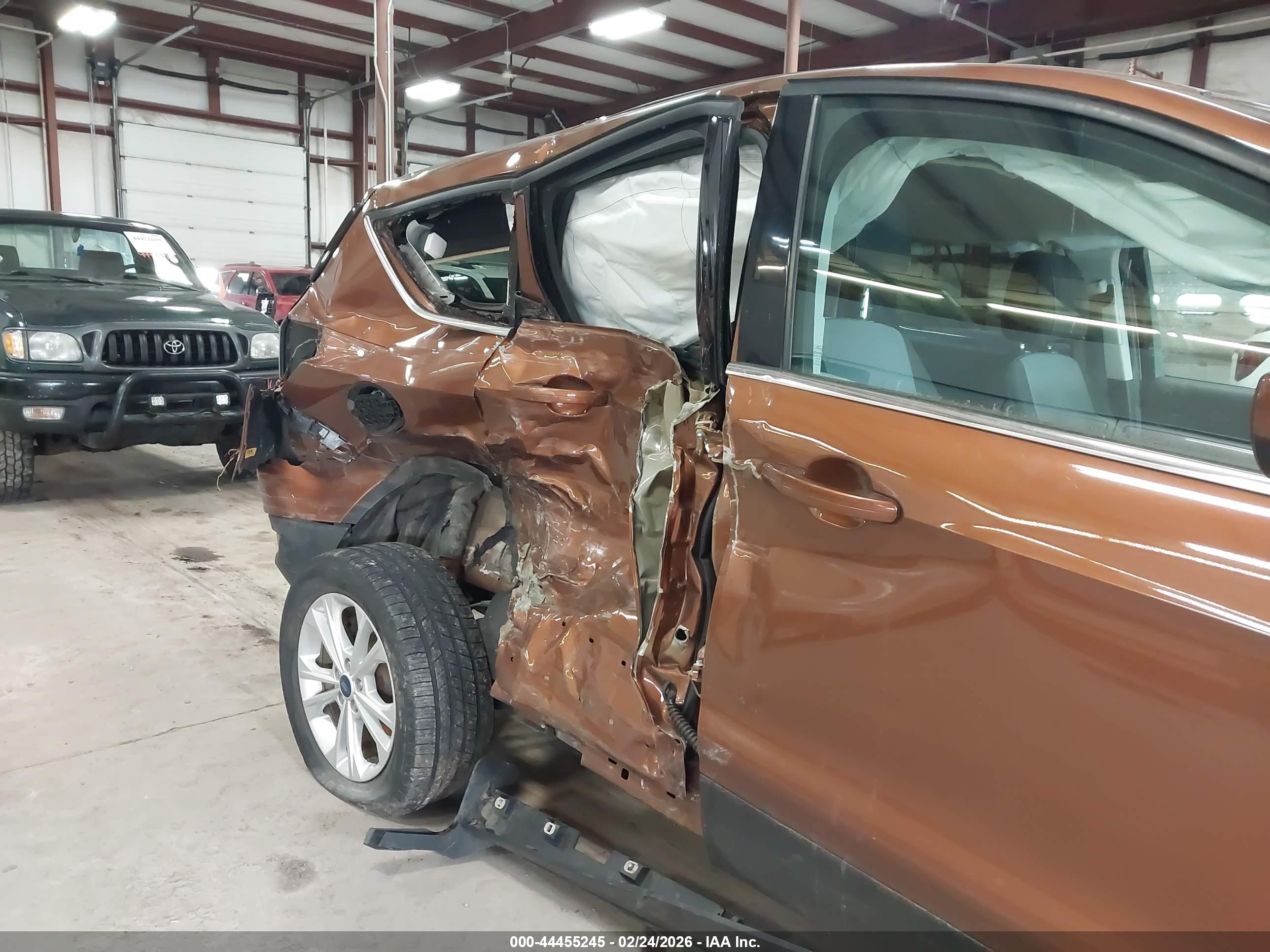 FORD ESCAPE image 6