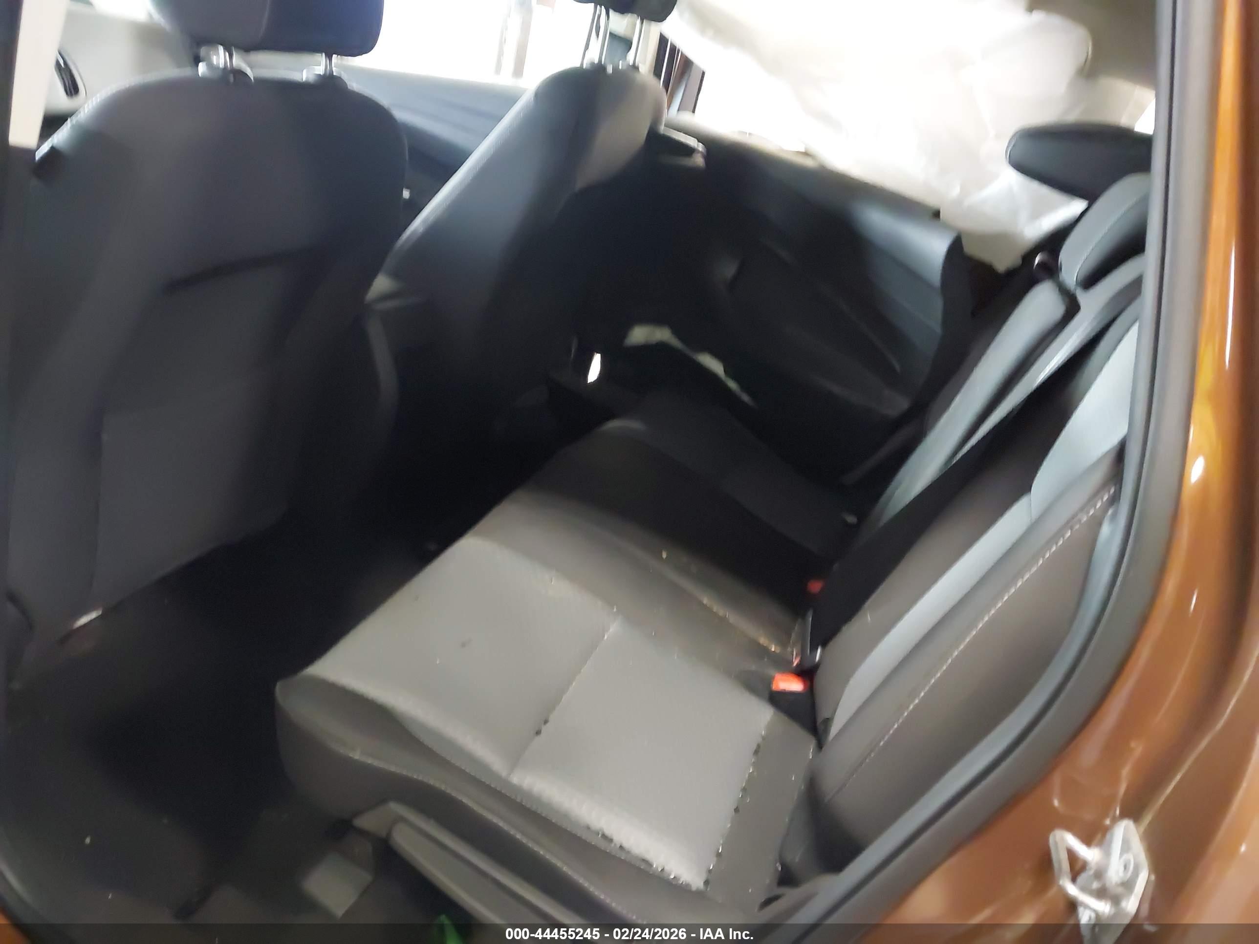 FORD ESCAPE image 8