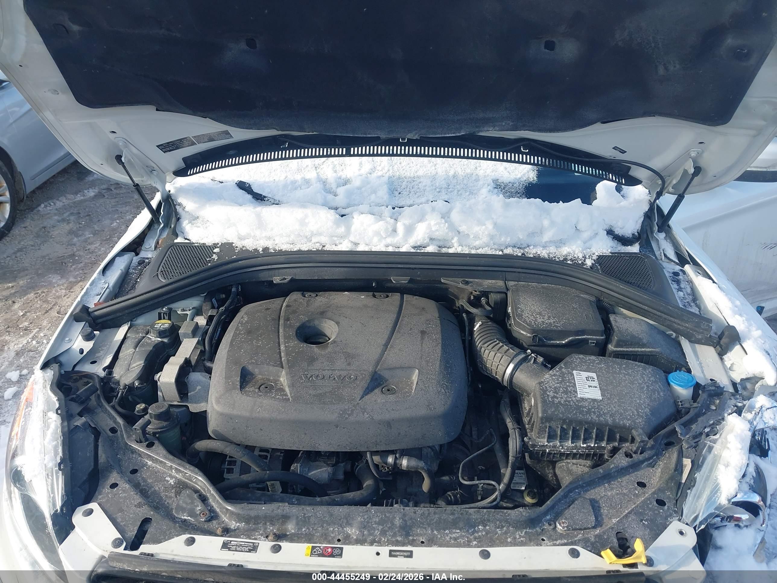 VOLVO XC60 image 10