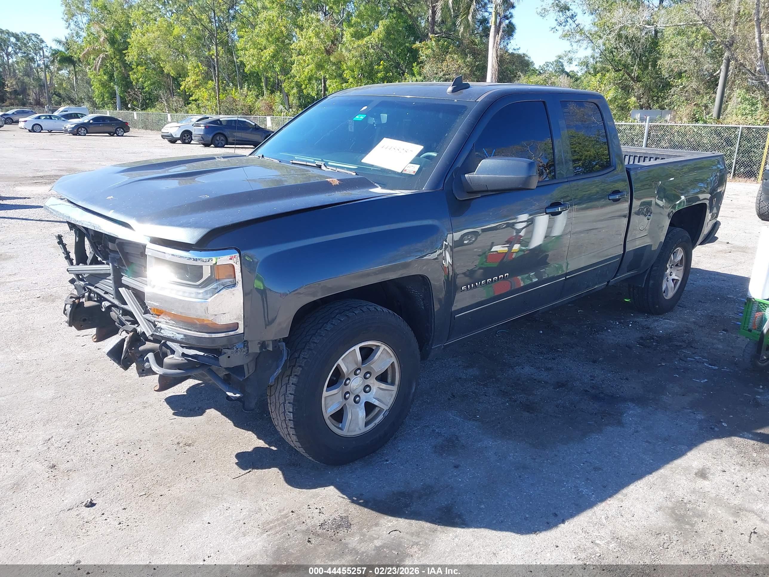 CHEVROLET SILVERADO image 2