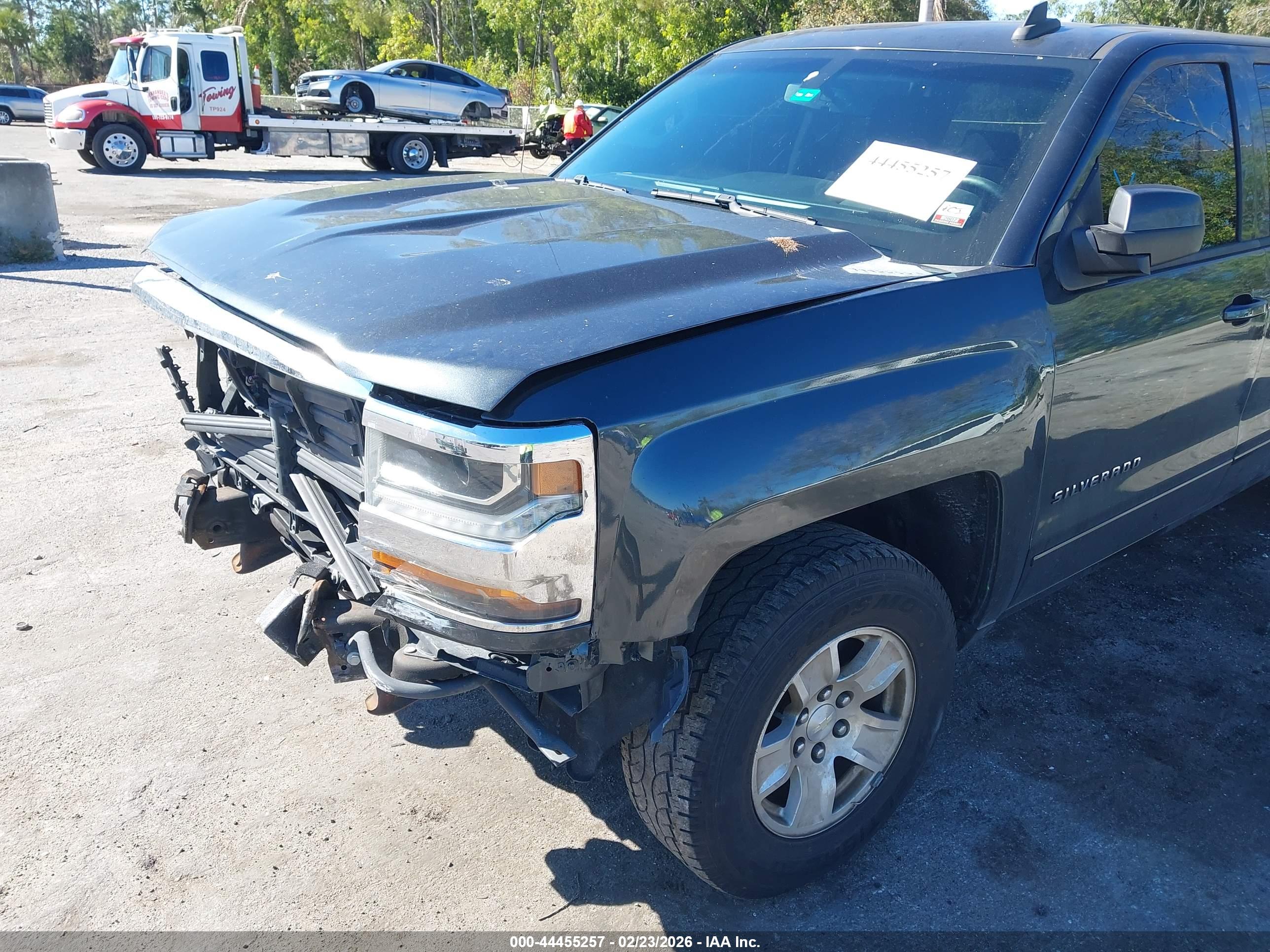 CHEVROLET SILVERADO image 6