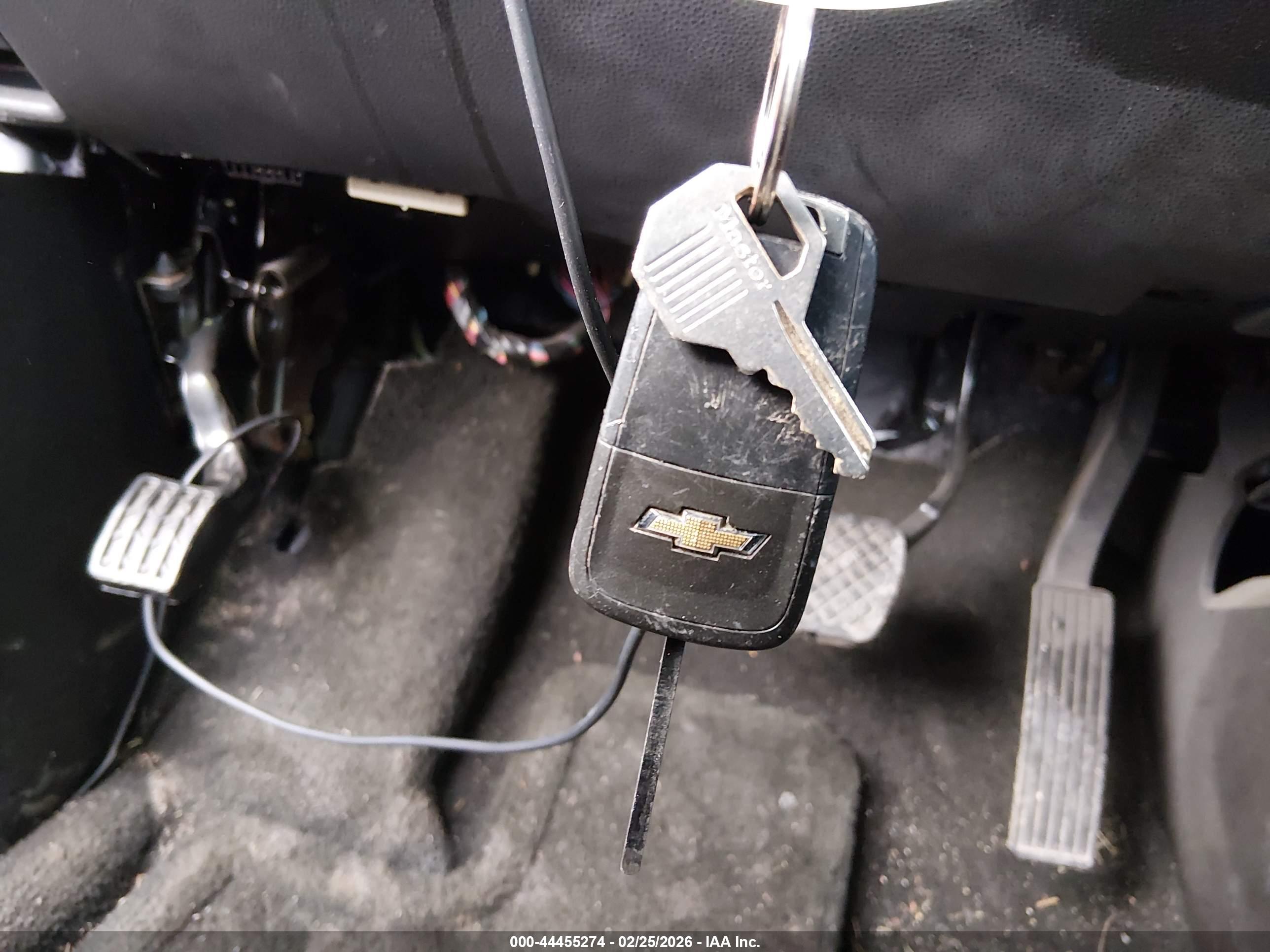 CHEVROLET EQUINOX image 11