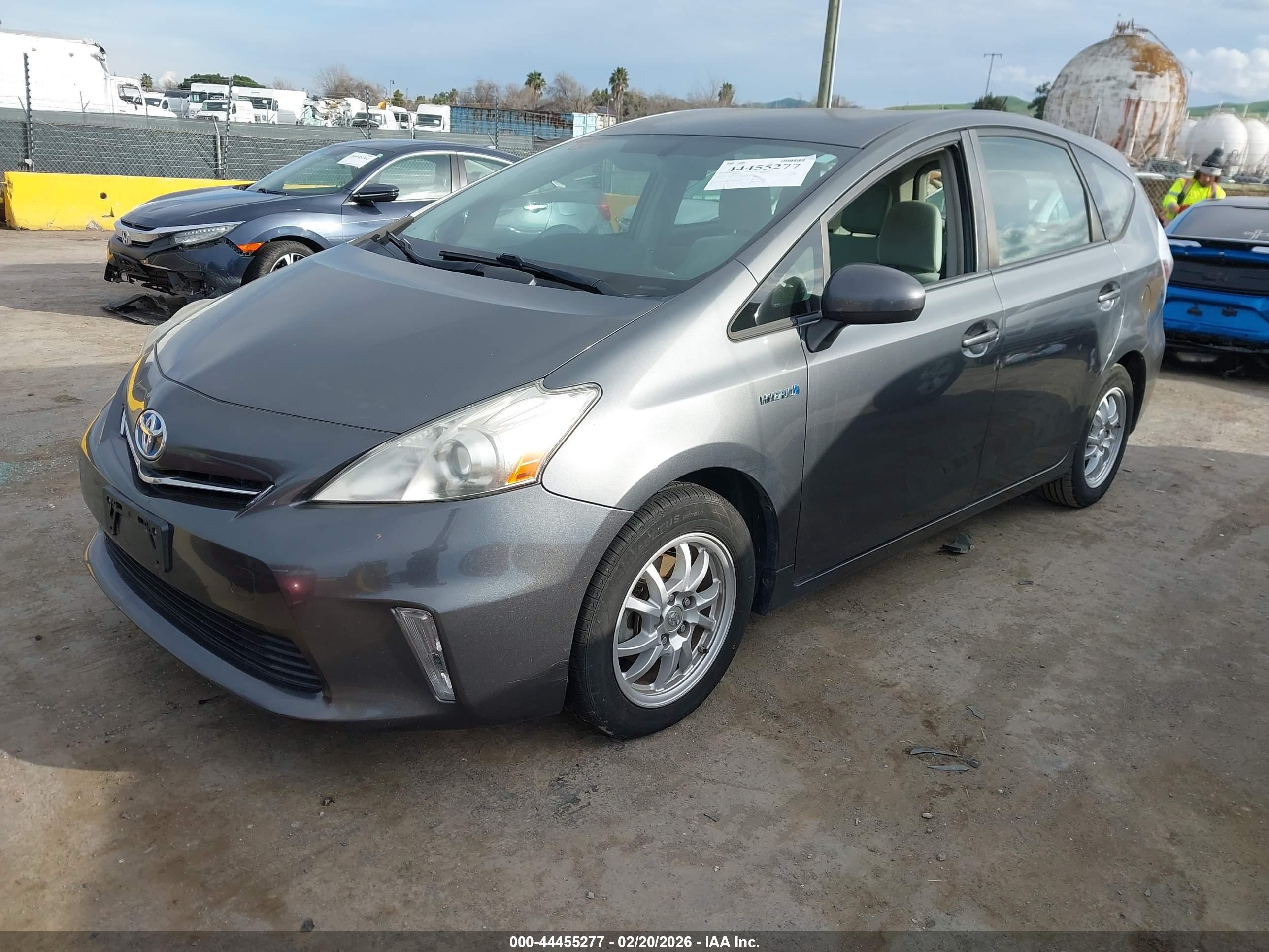 TOYOTA PRIUS image 2