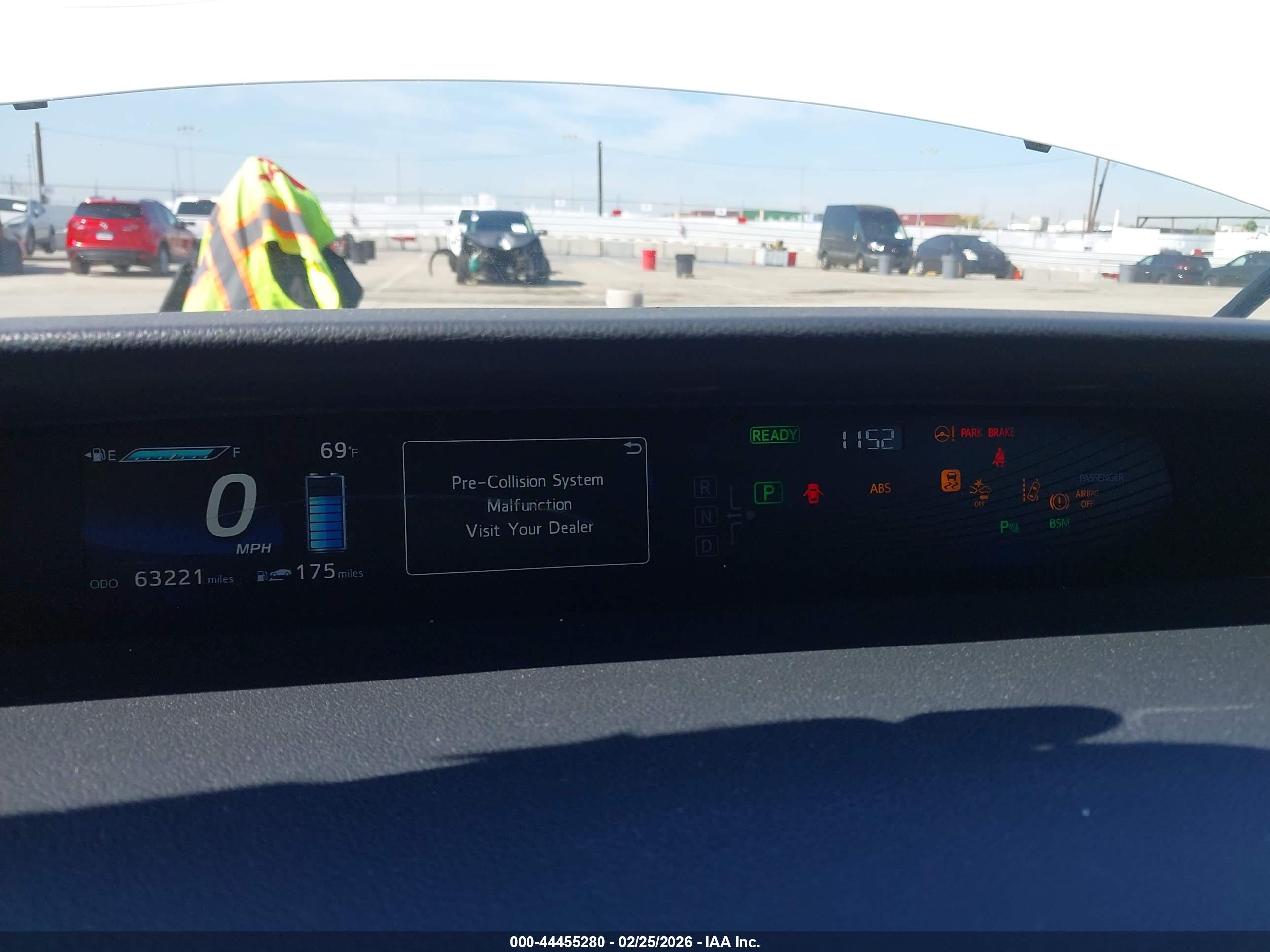 TOYOTA MIRAI image 7