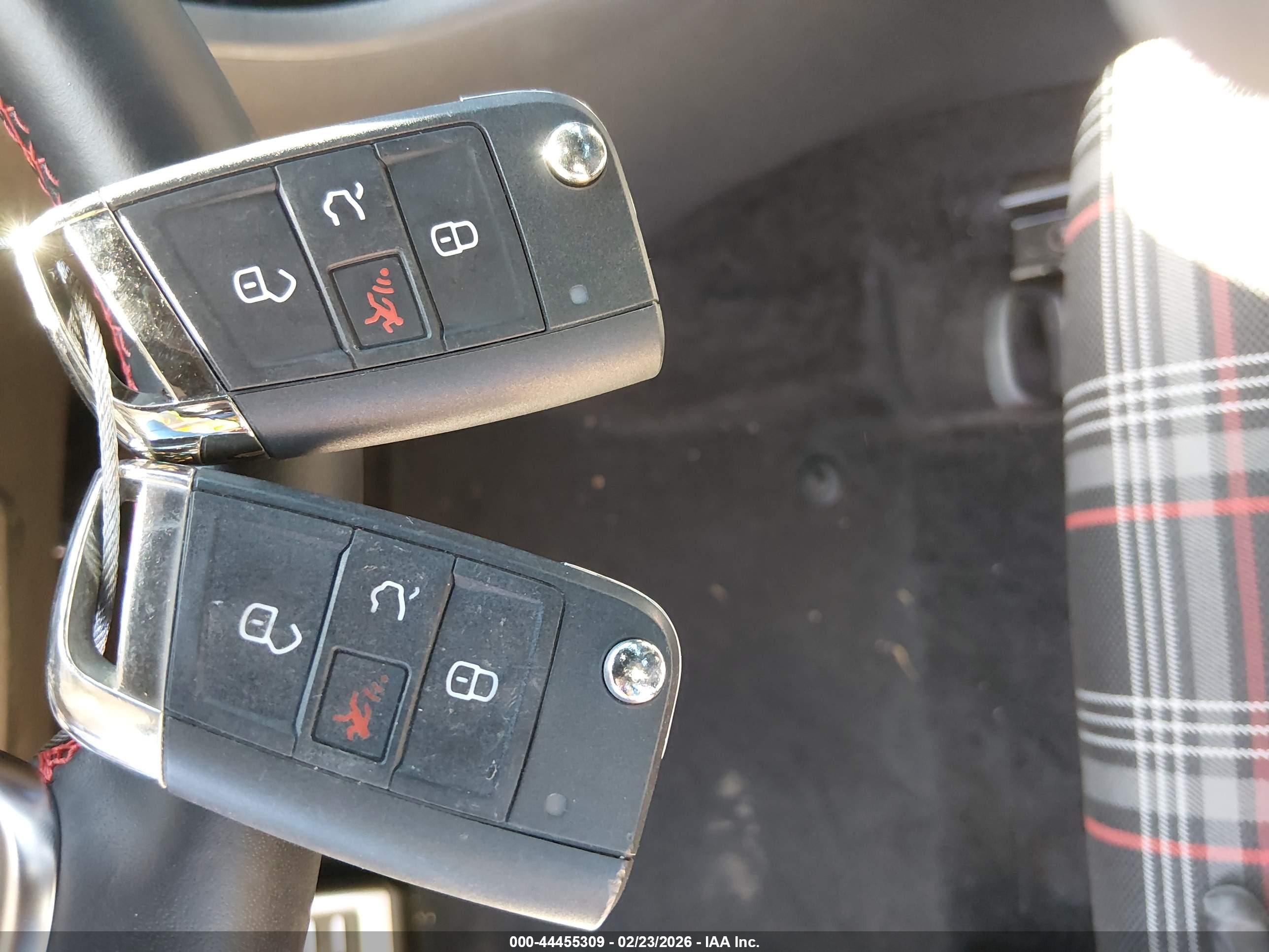 VOLKSWAGEN GOLF image 11