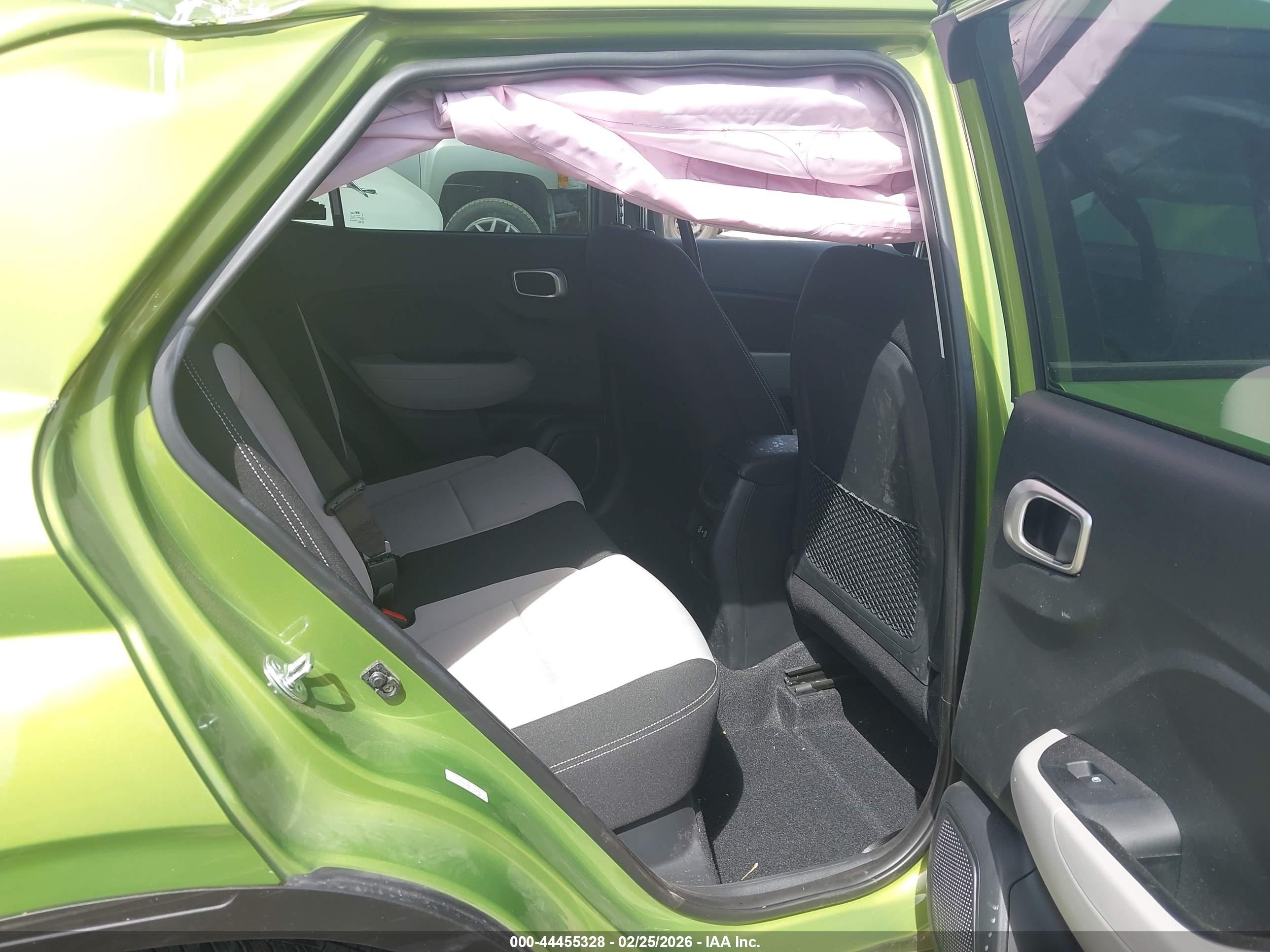 HYUNDAI VENUE image 8