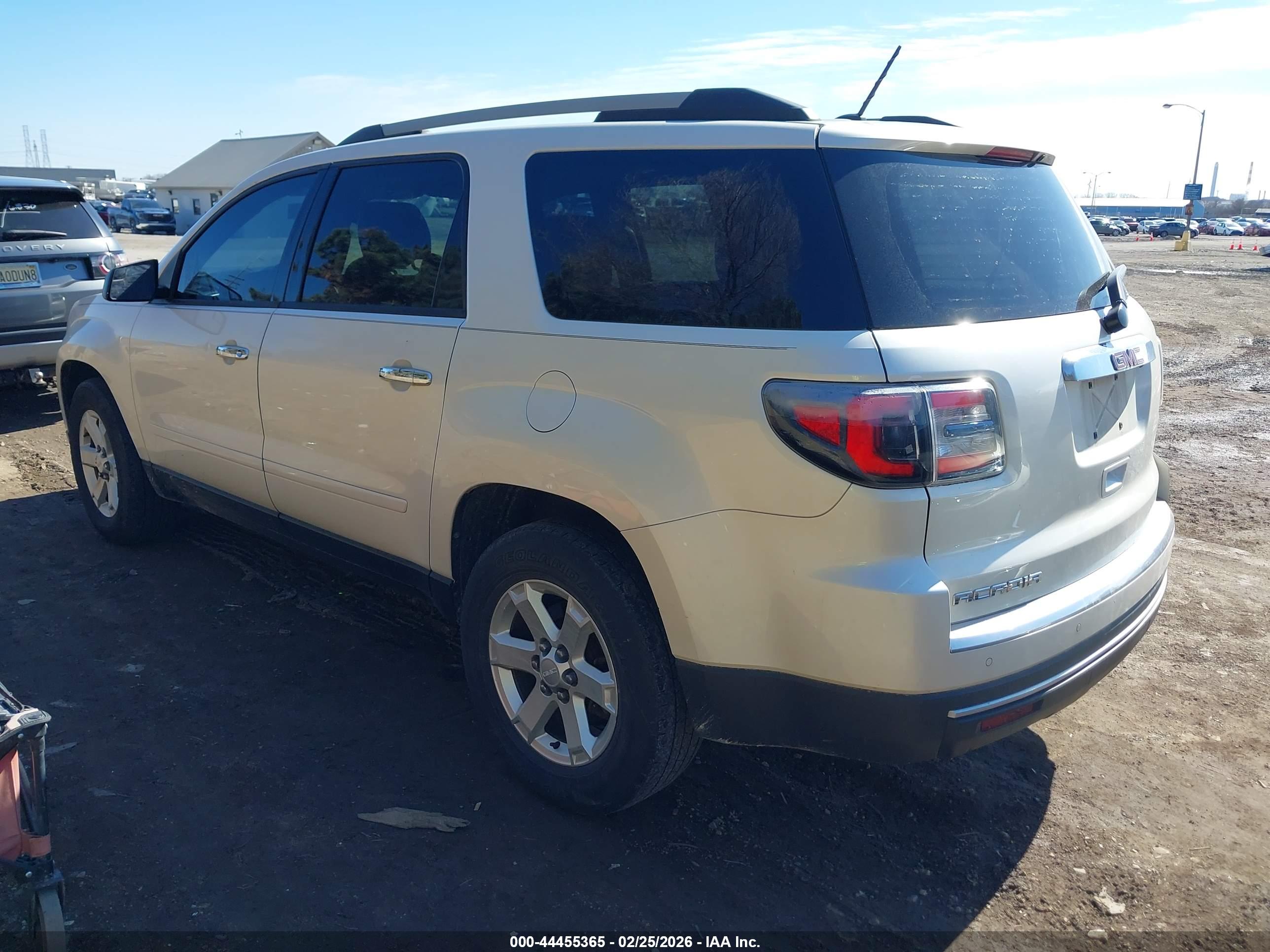 GMC ACADIA image 3
