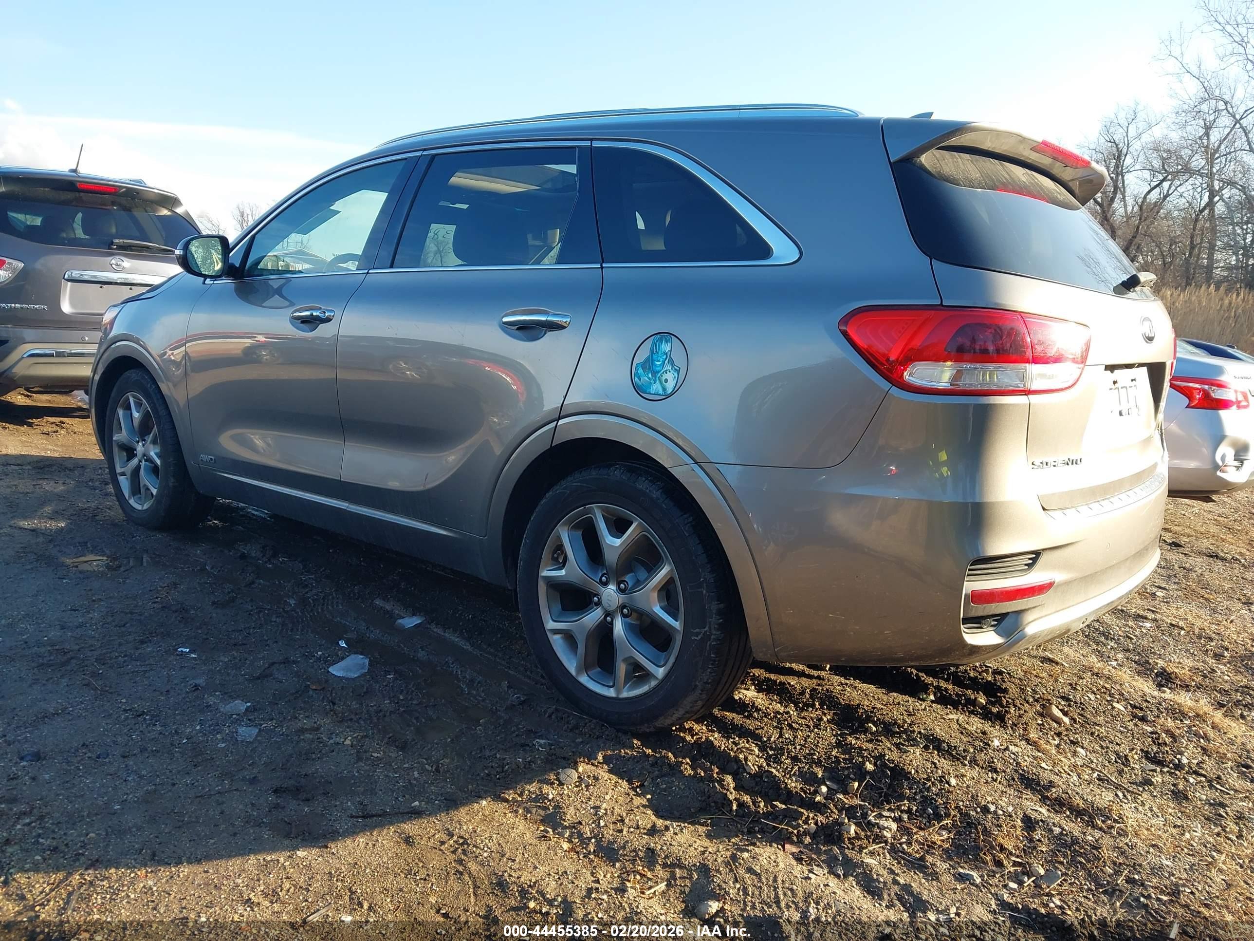 KIA SORENTO image 3