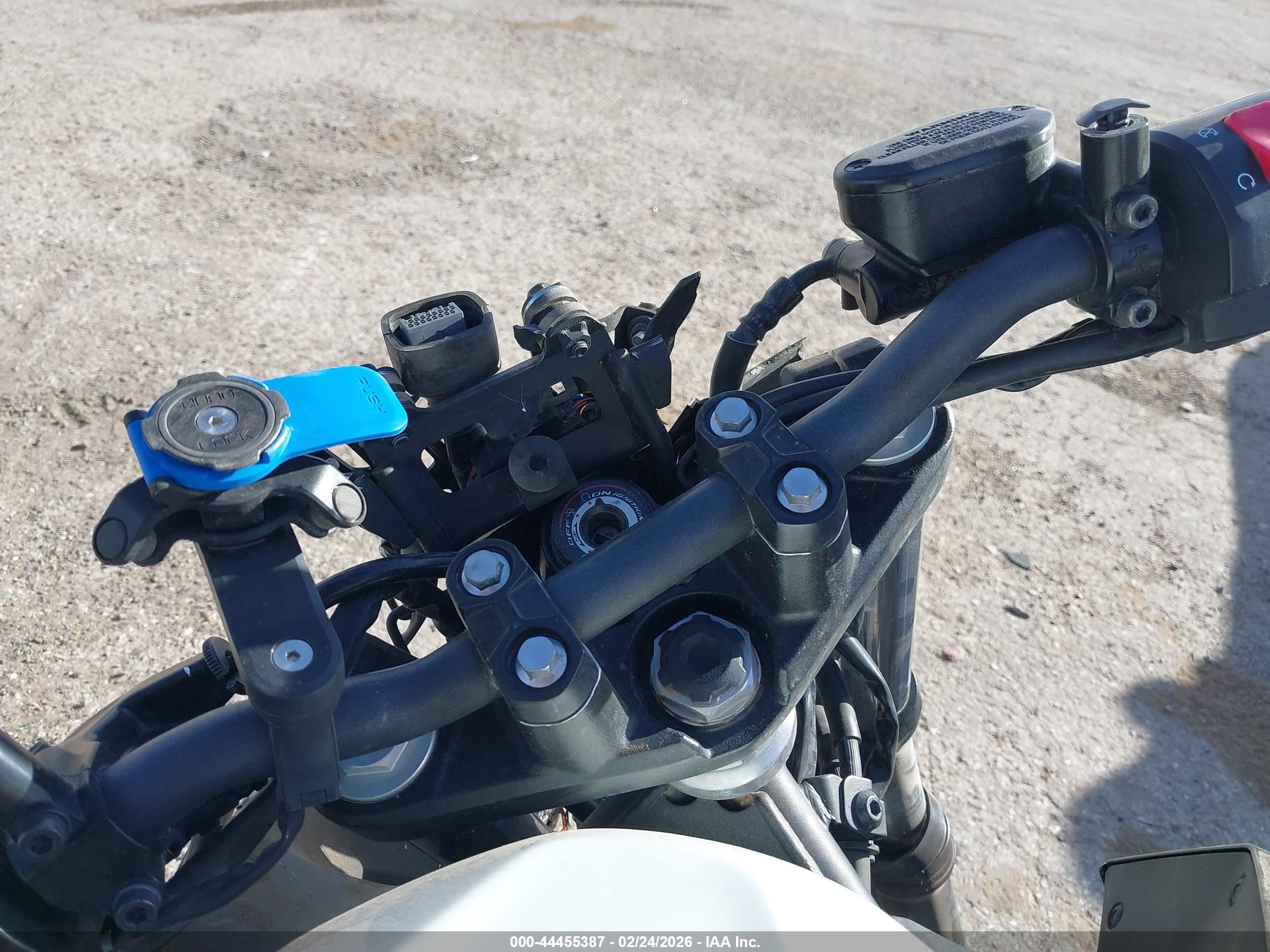 KAWASAKI ER400 image 7