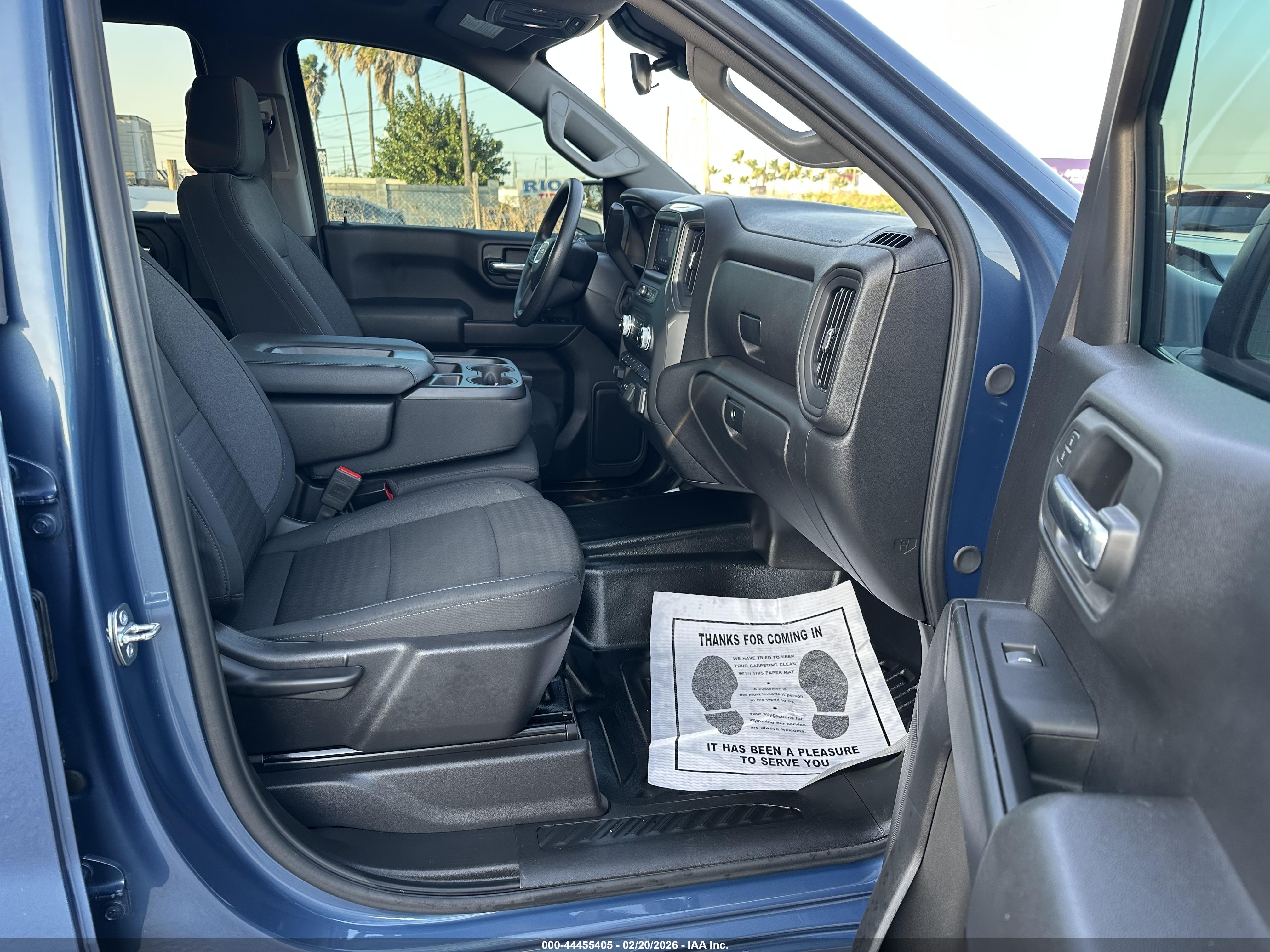 GMC SIERRA image 5