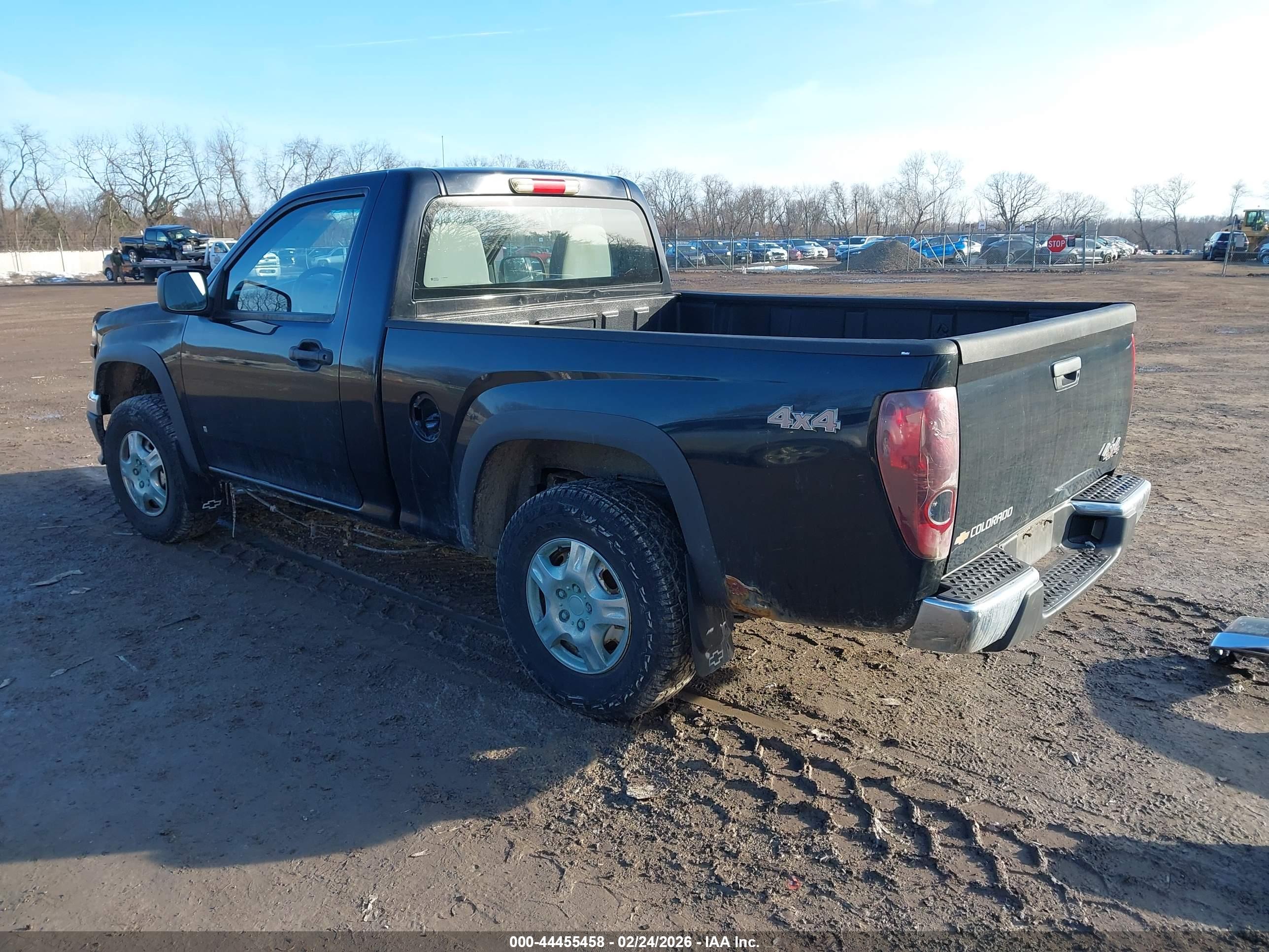 CHEVROLET COLORADO image 3