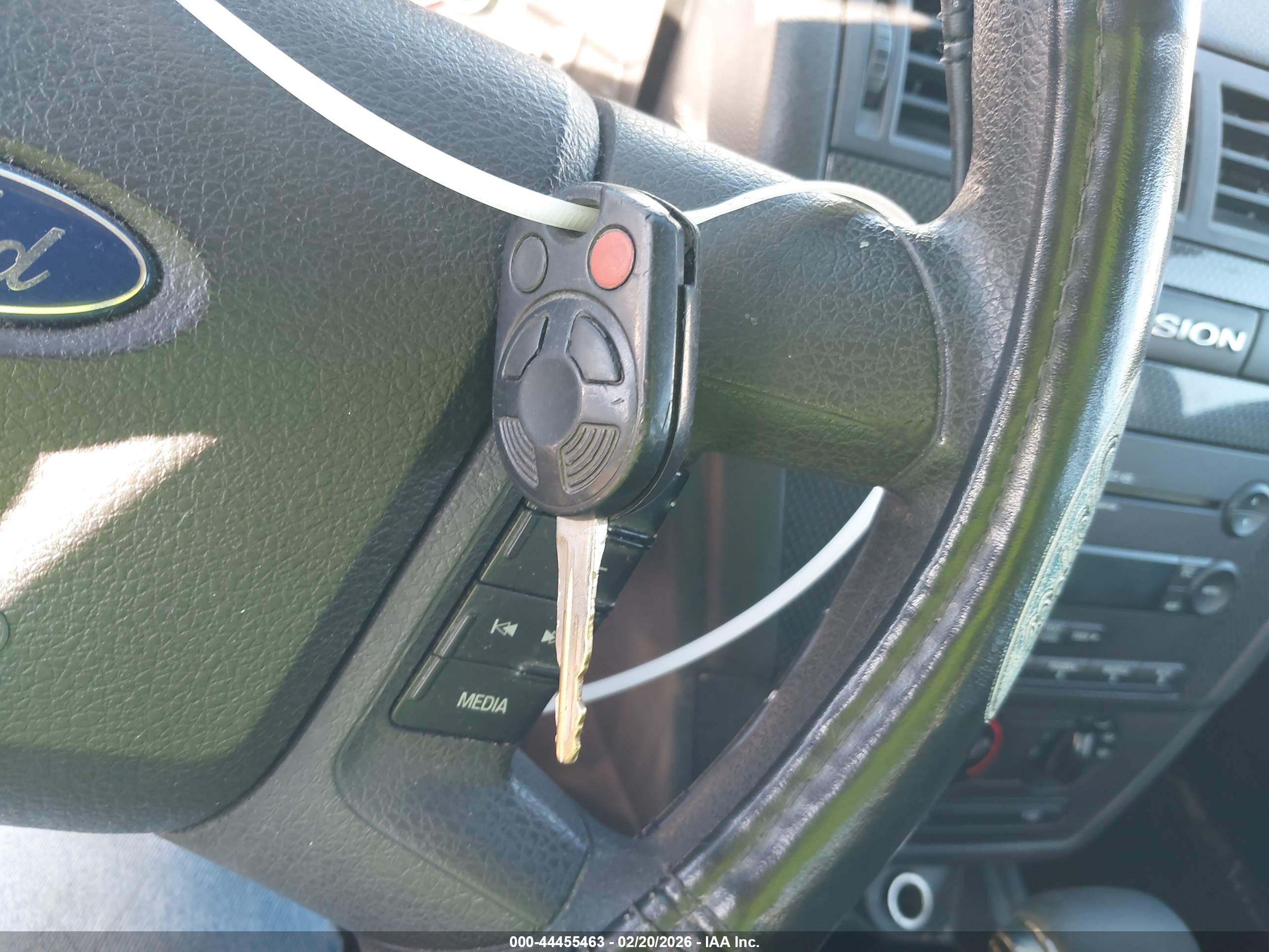 FORD FUSION image 11