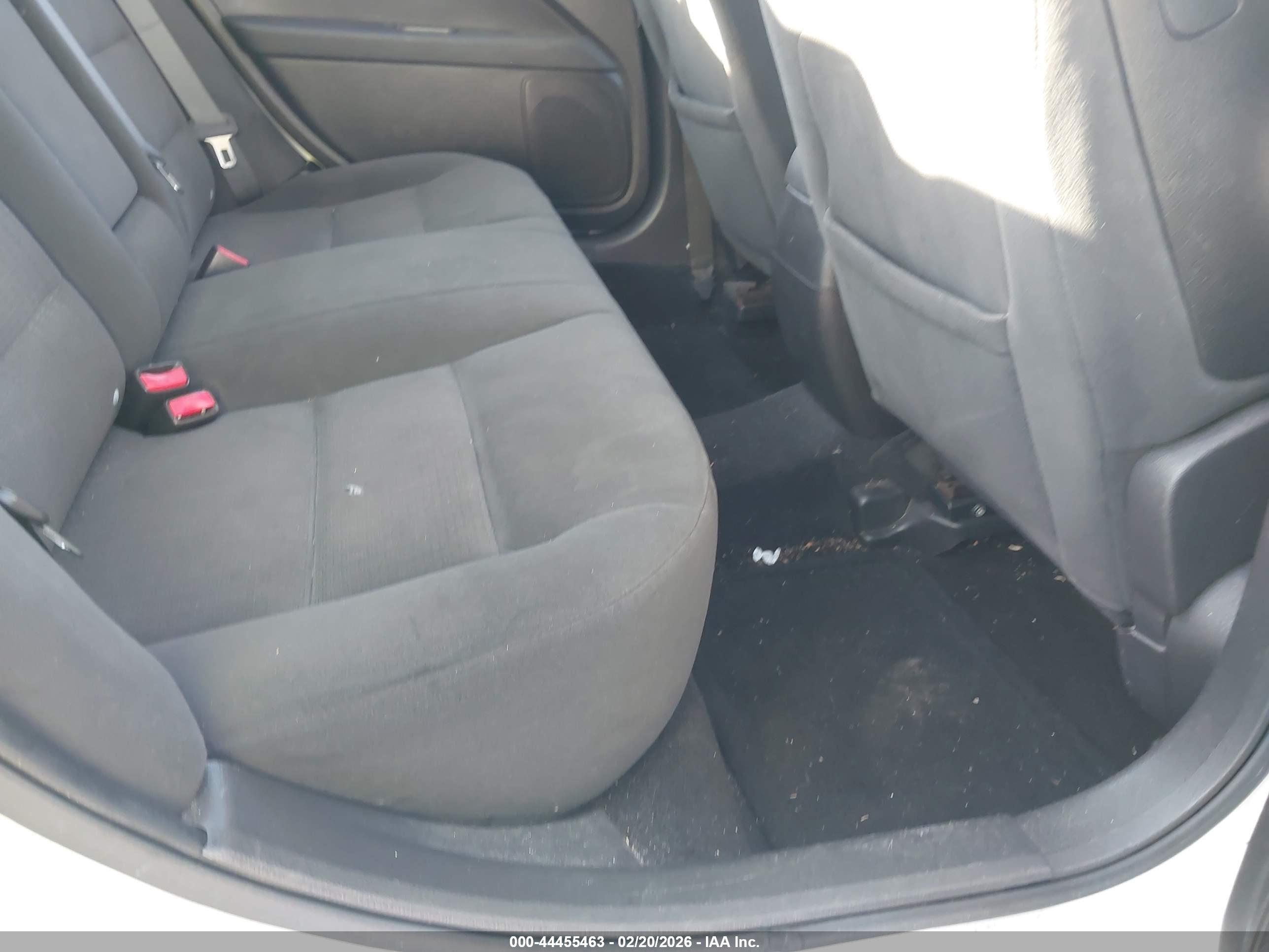 FORD FUSION image 8