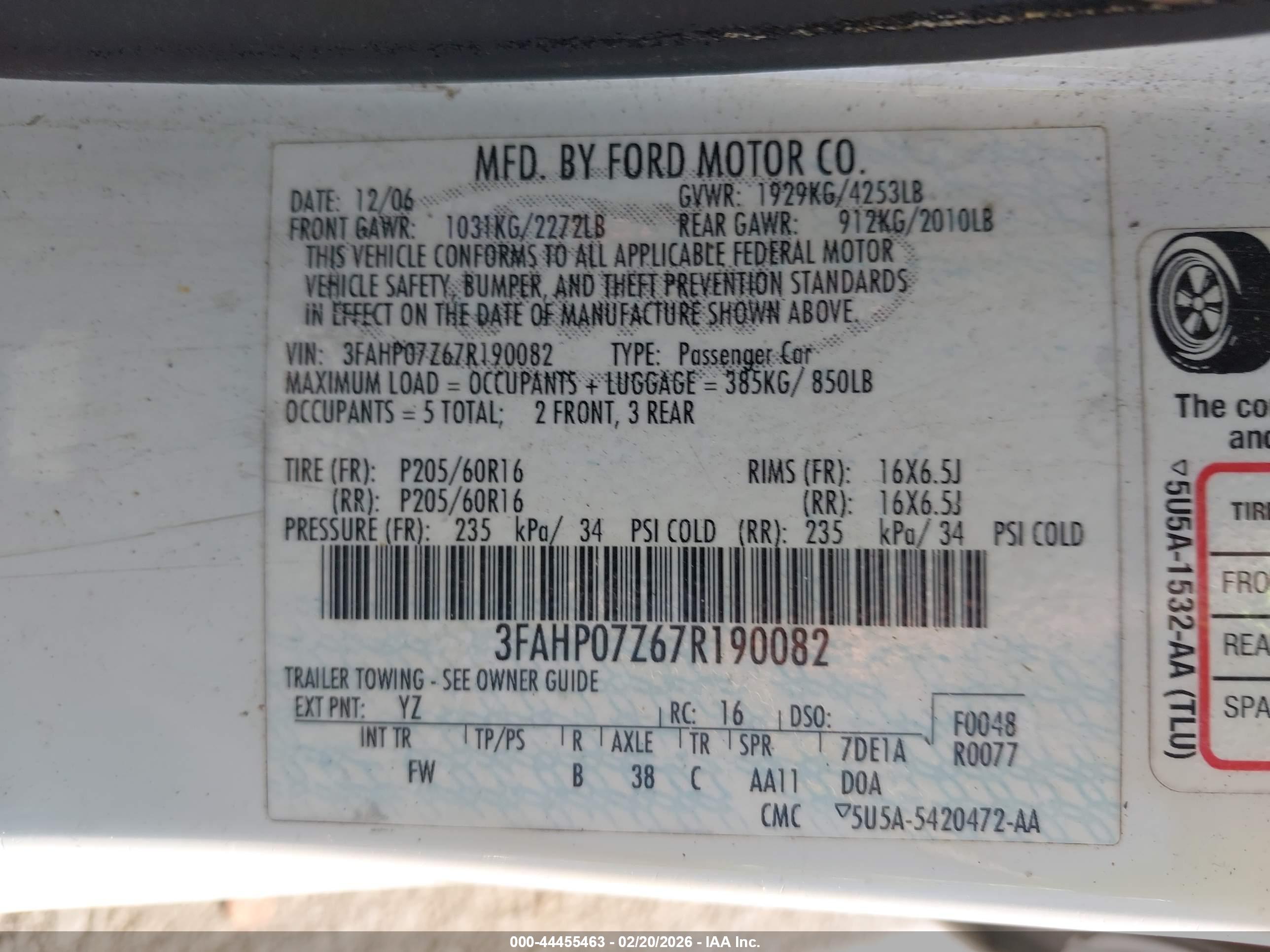 FORD FUSION image 9