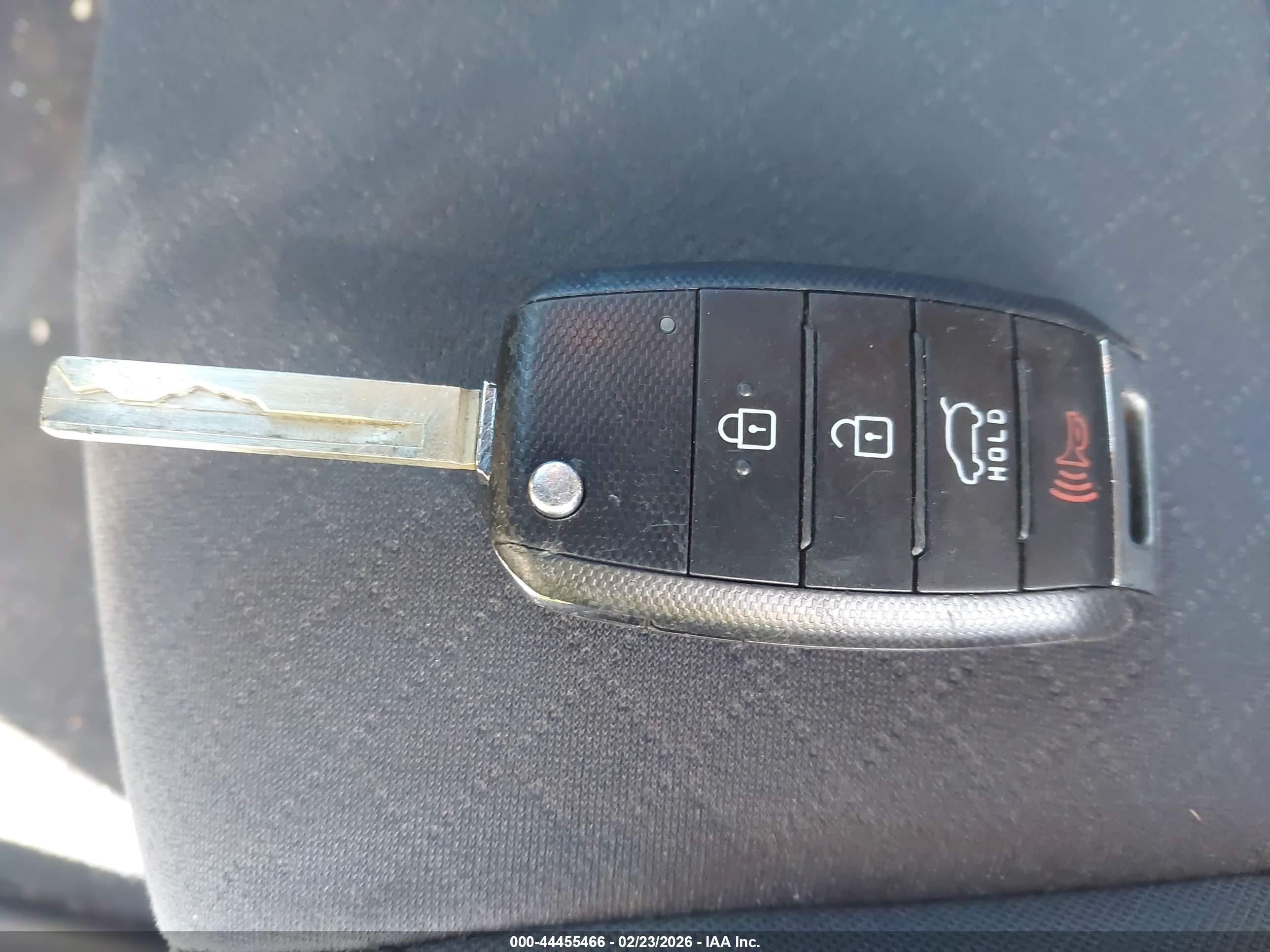 KIA SORENTO image 11