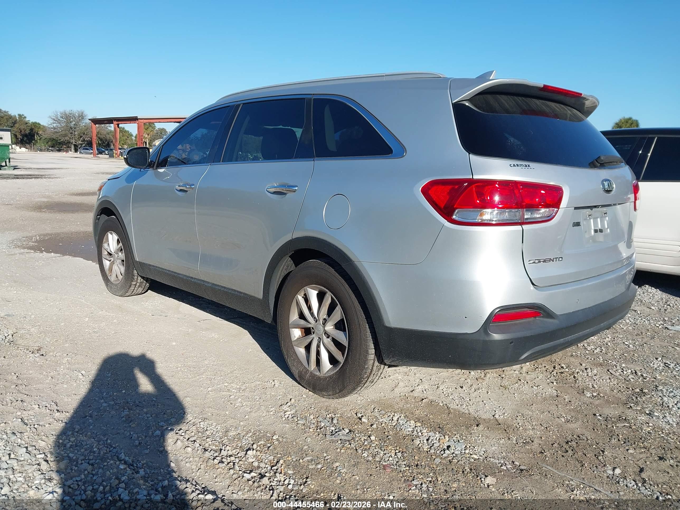 KIA SORENTO image 3