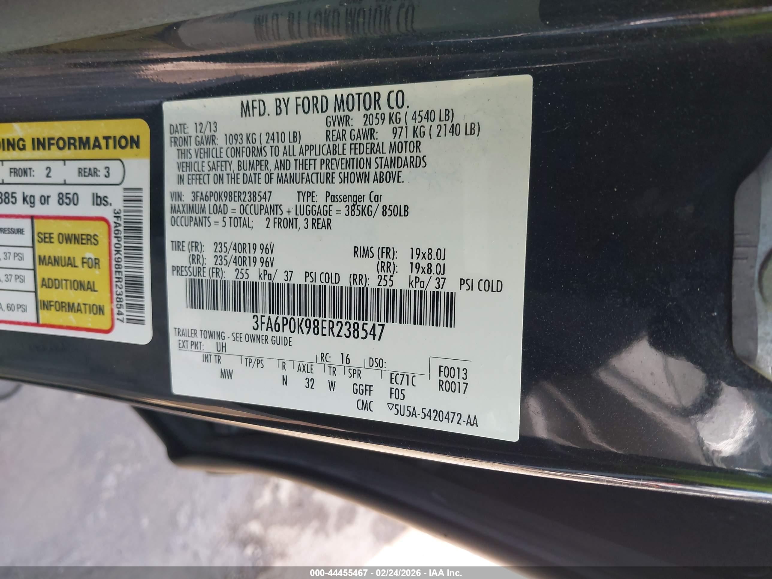 FORD FUSION image 9