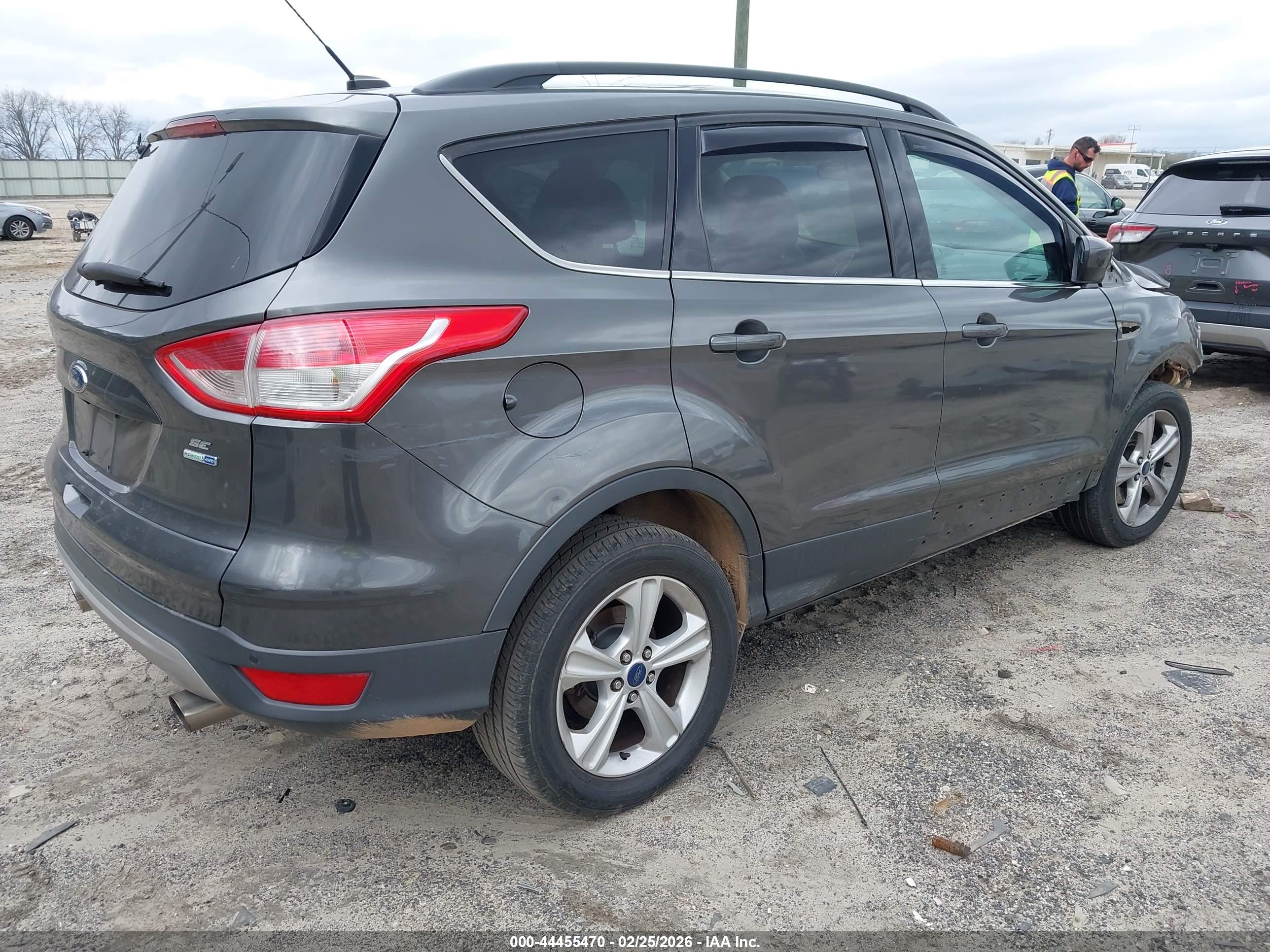 FORD ESCAPE image 4