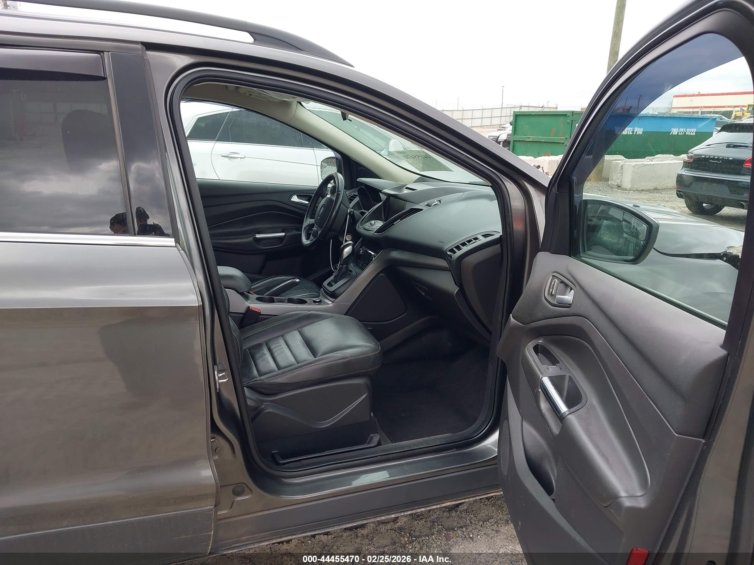 FORD ESCAPE image 5