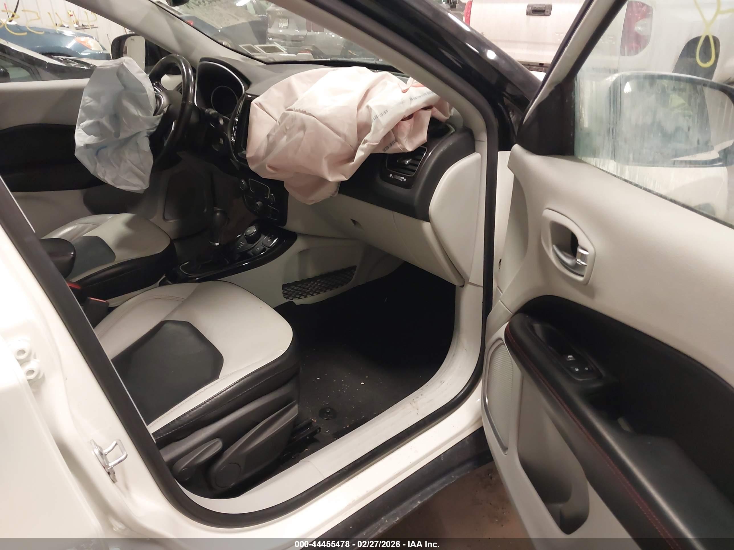 JEEP COMPASS image 5