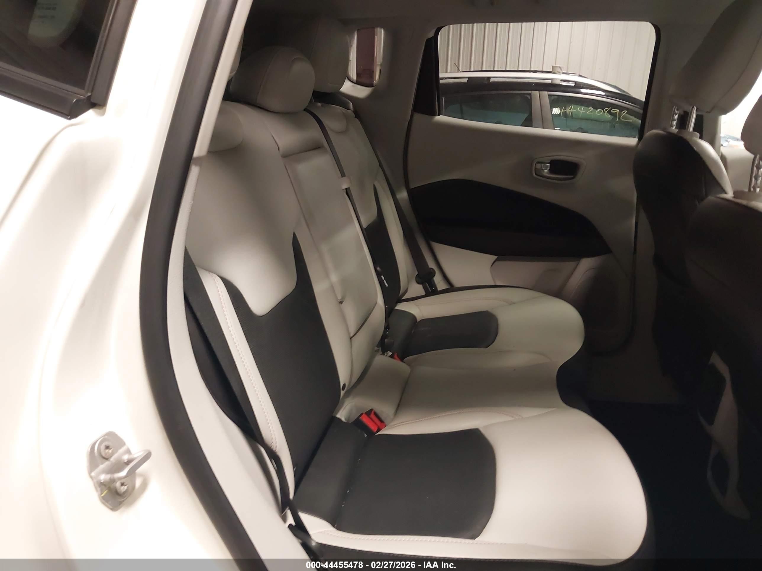 JEEP COMPASS image 8