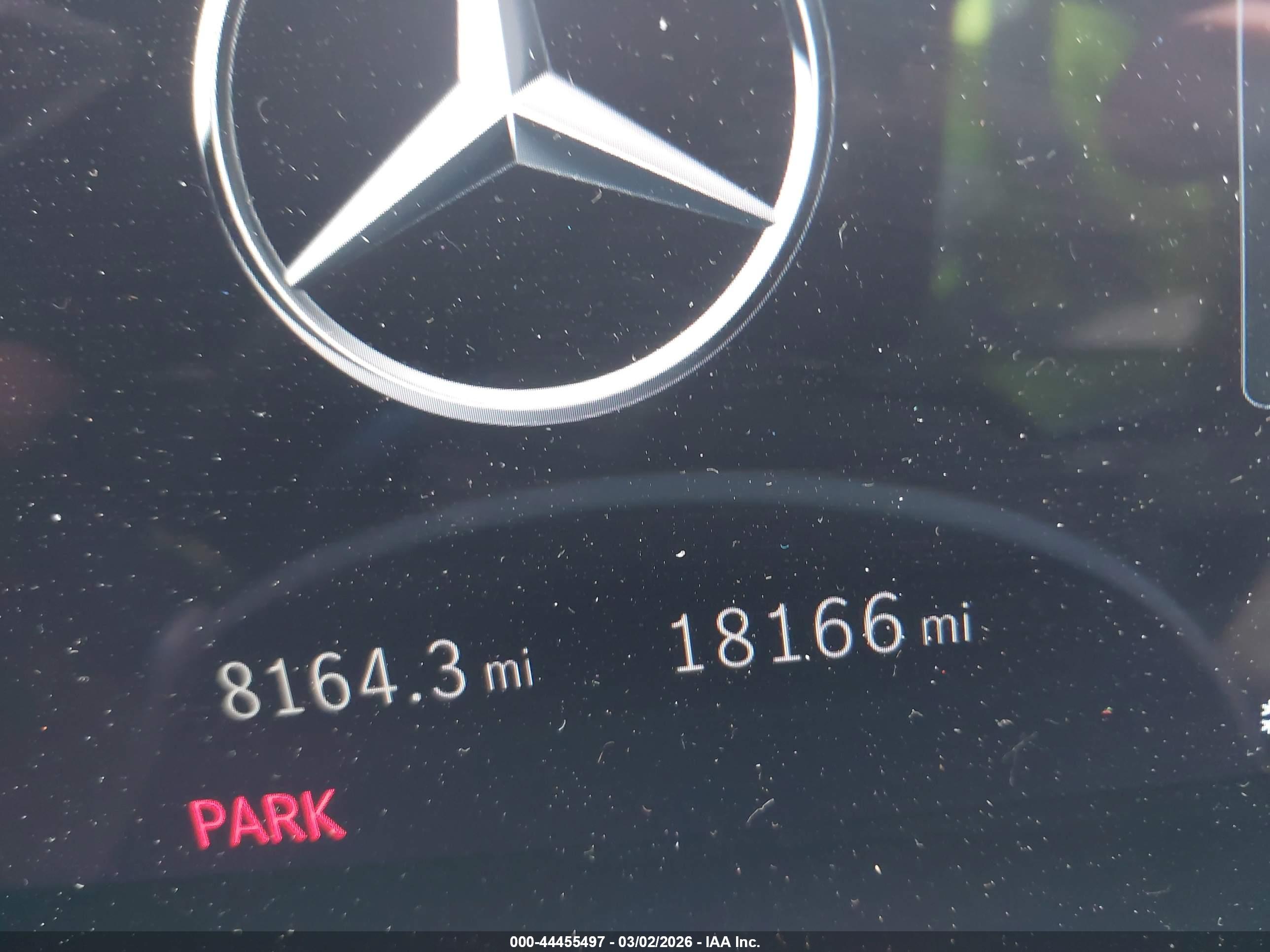 MERCEDES-BENZ GLS image 7