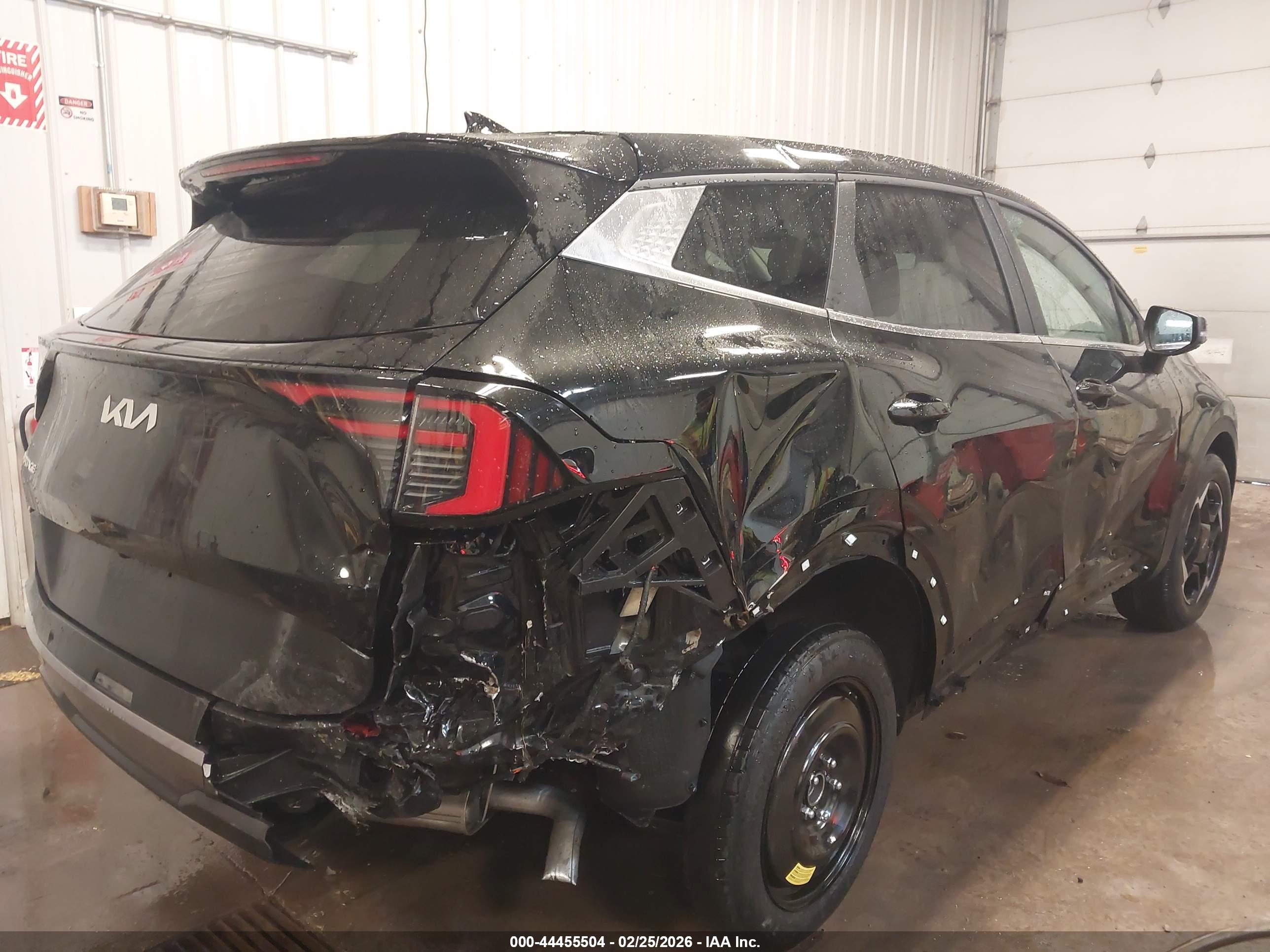 KIA SPORTAGE image 6