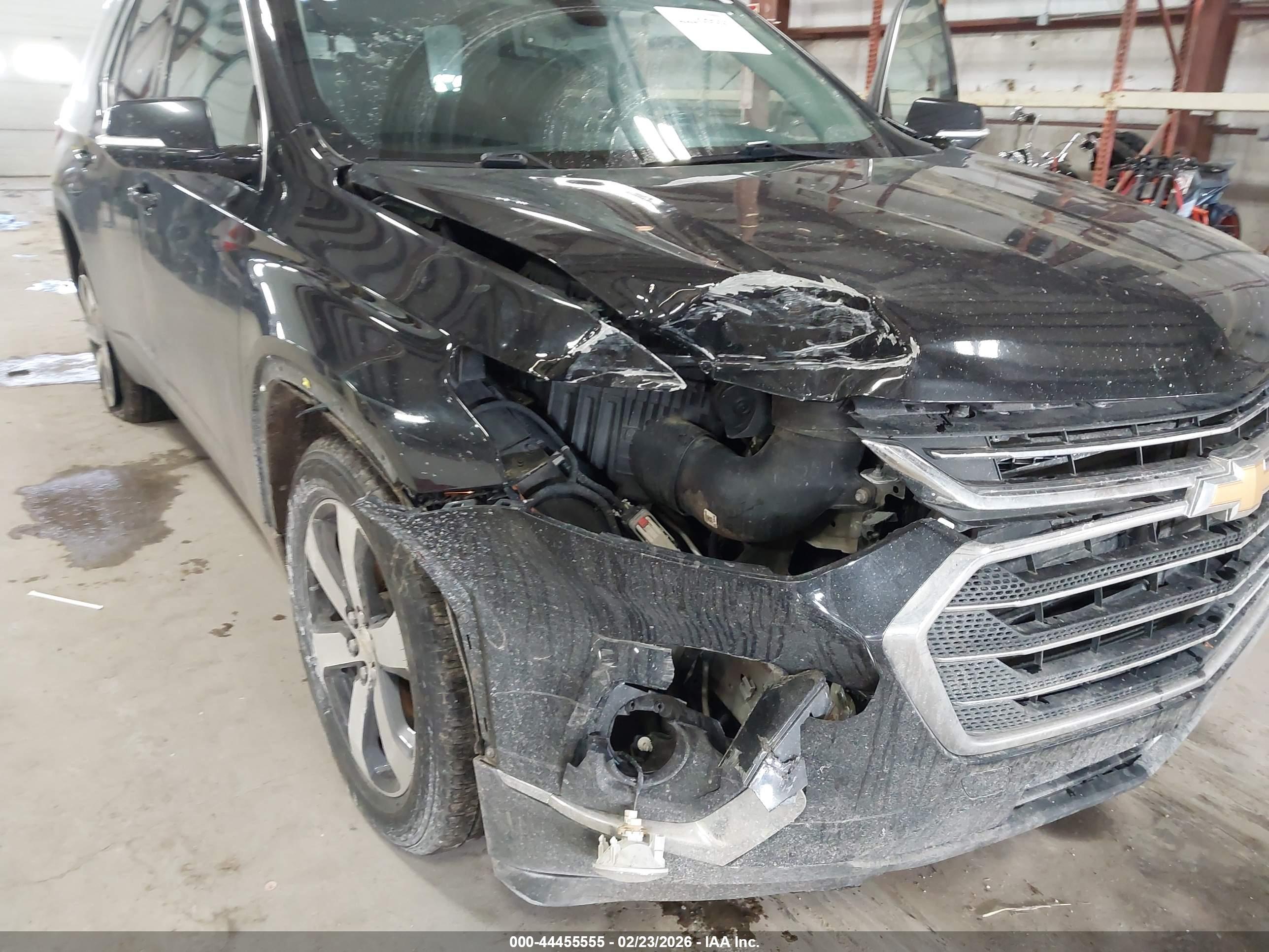 CHEVROLET TRAVERSE image 6