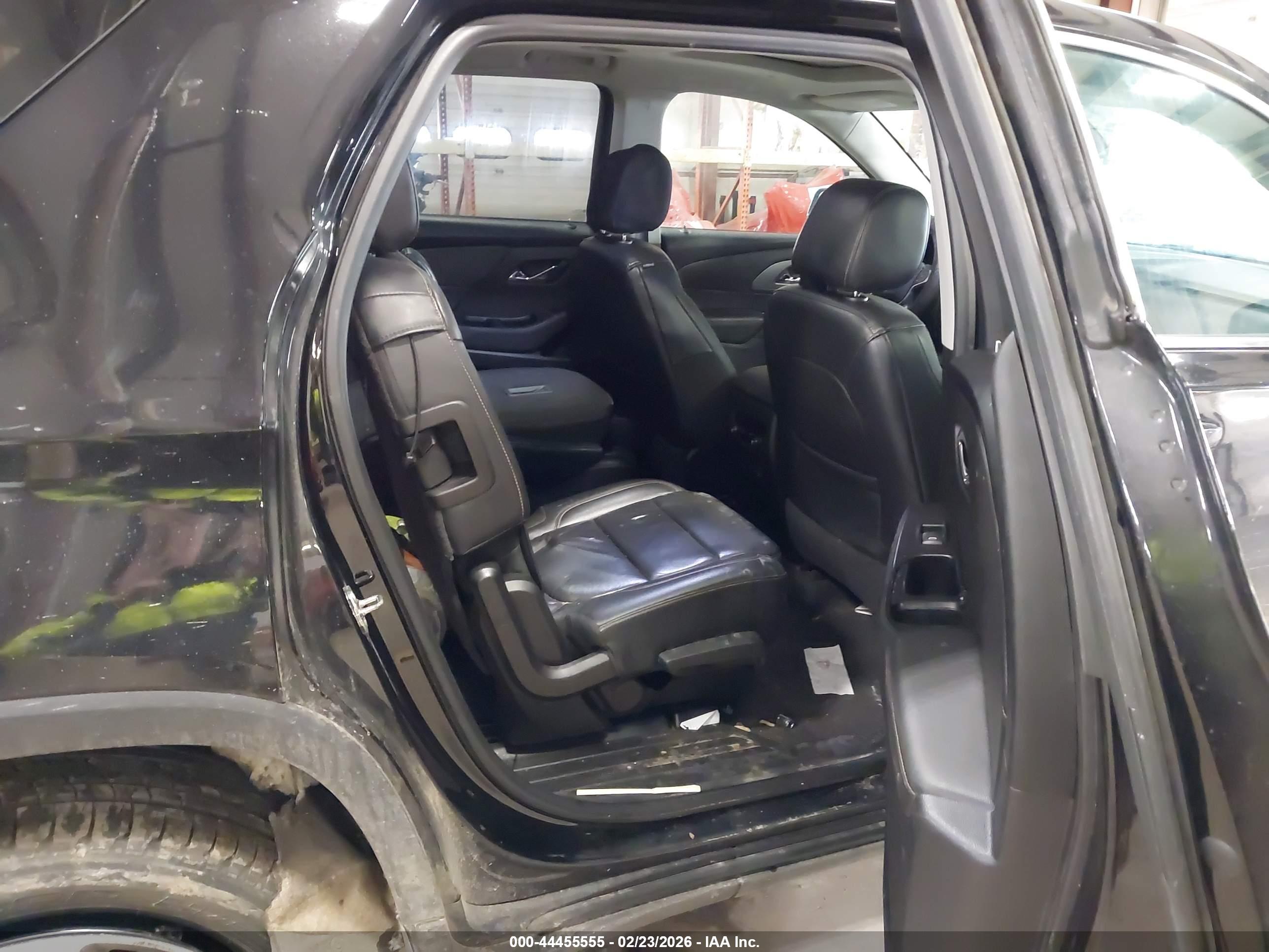 CHEVROLET TRAVERSE image 8