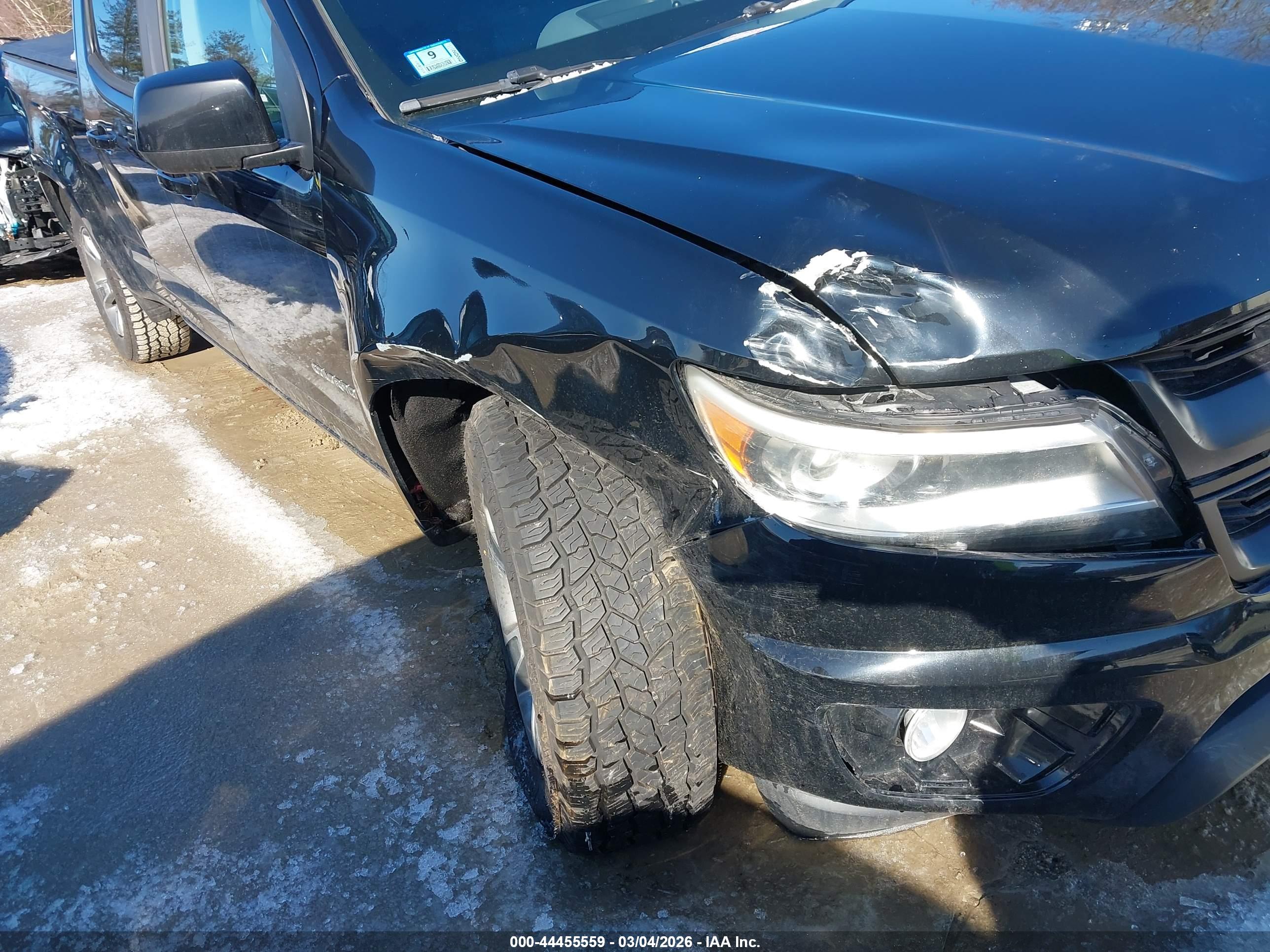 CHEVROLET COLORADO image 6