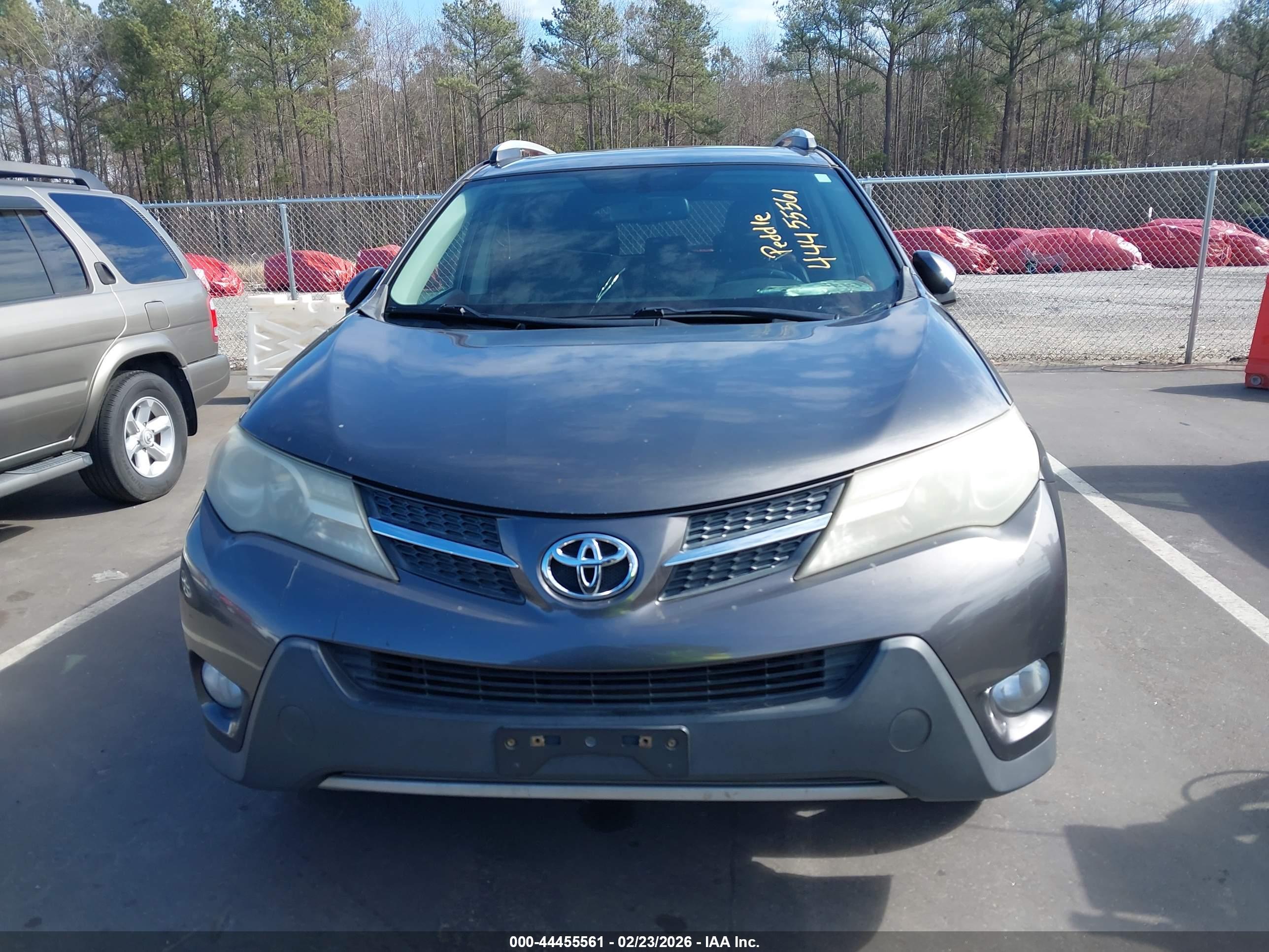 TOYOTA RAV4 image 6