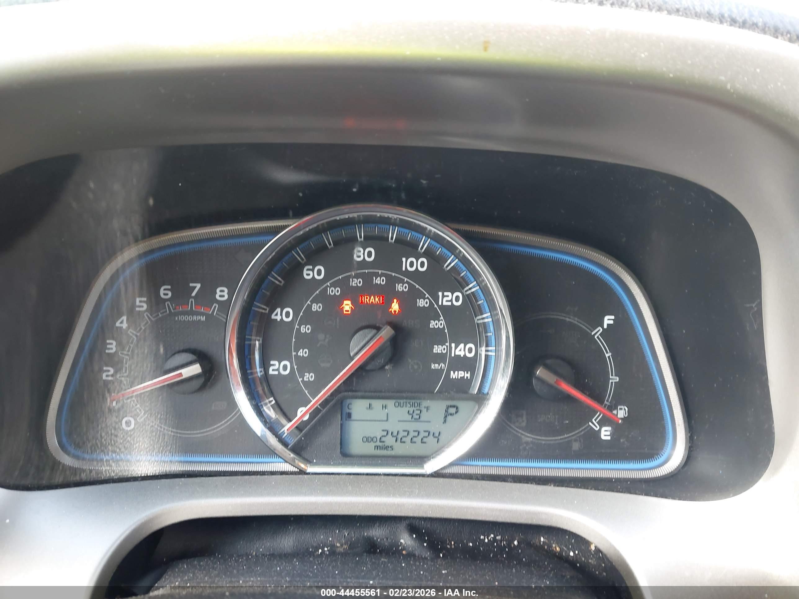 TOYOTA RAV4 image 7