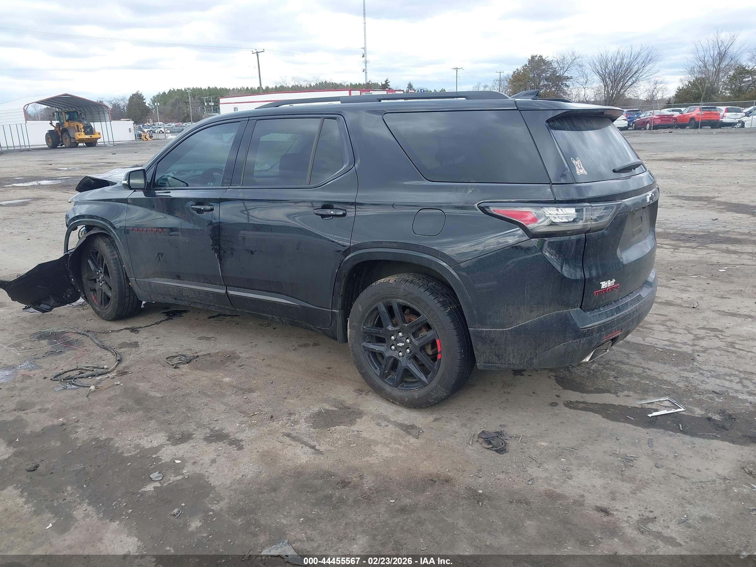 CHEVROLET TRAVERSE image 3