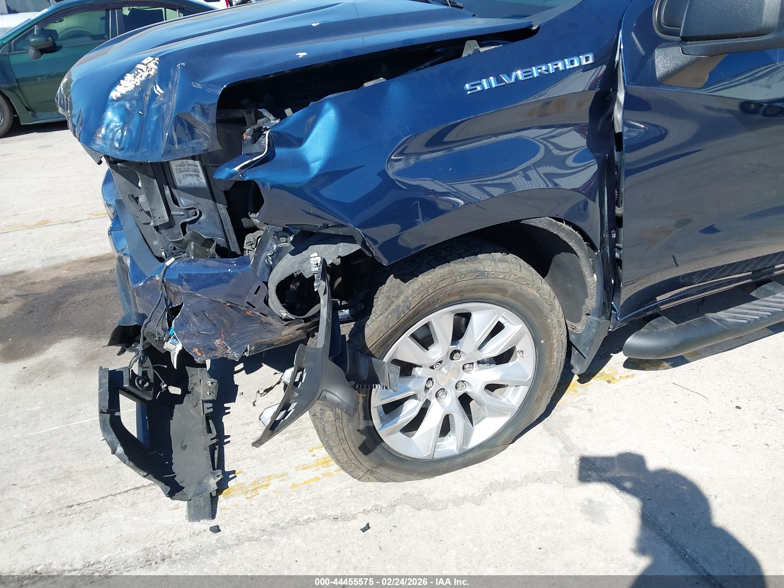 CHEVROLET SILVERADO image 6