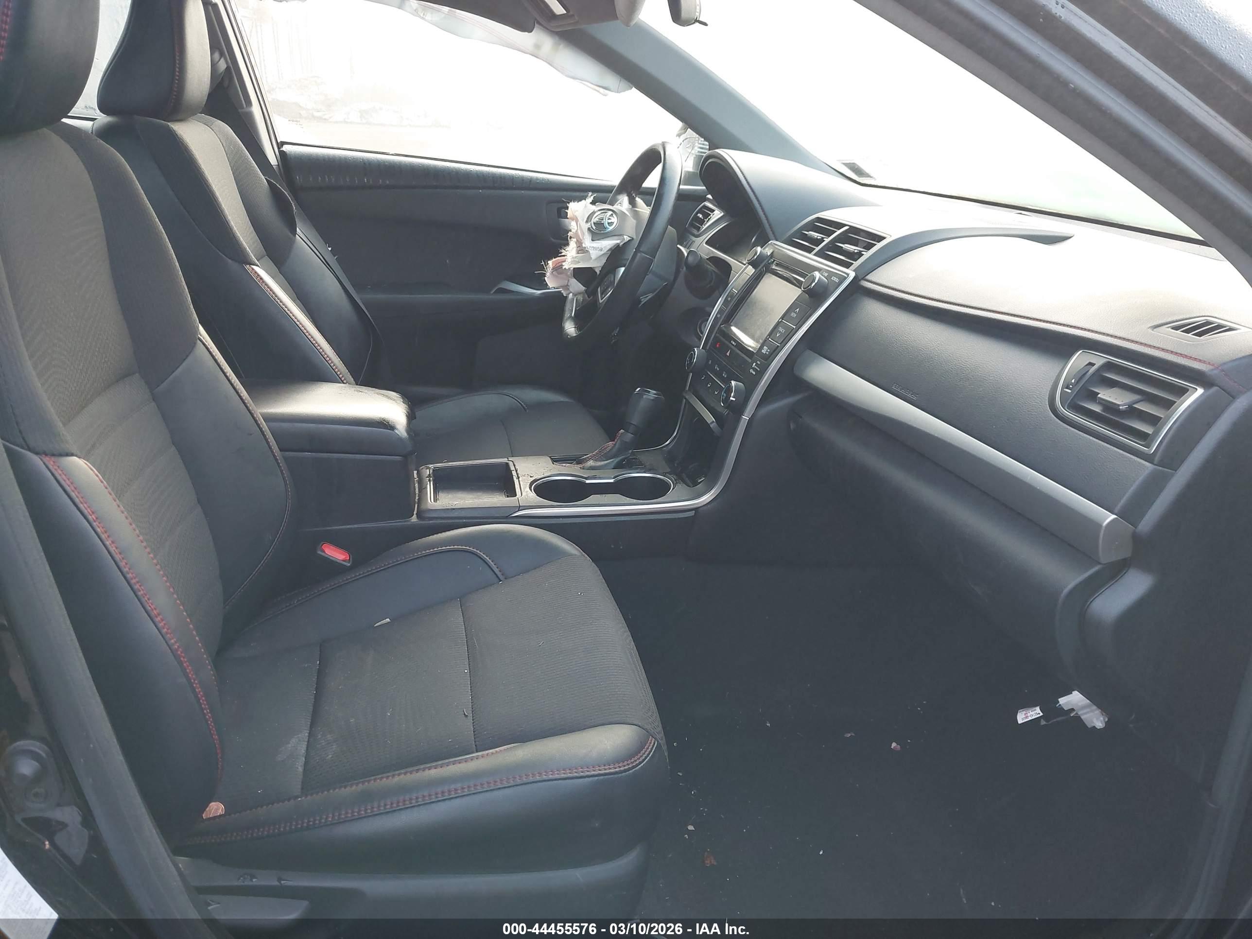 TOYOTA CAMRY image 5
