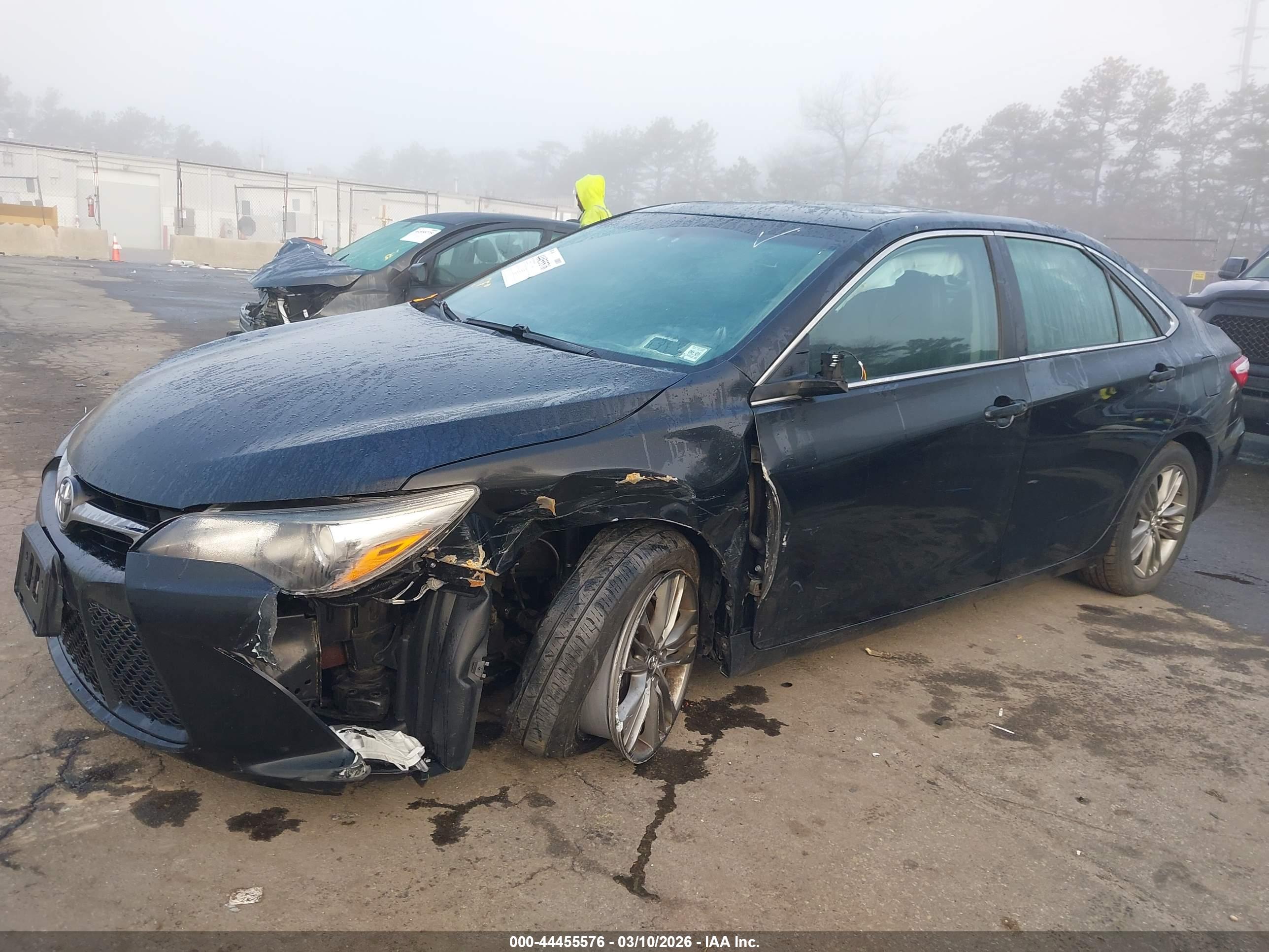 TOYOTA CAMRY image 6
