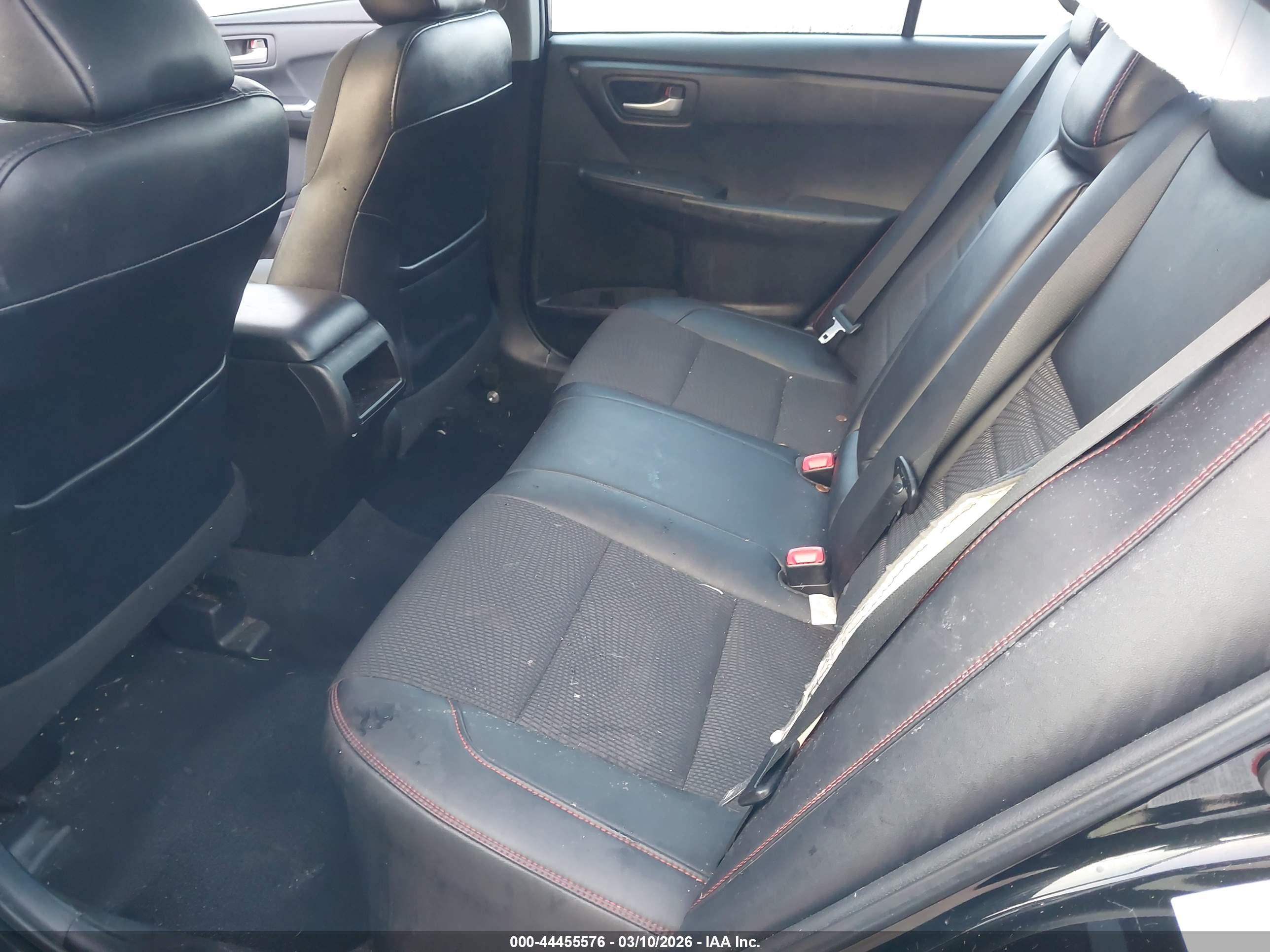TOYOTA CAMRY image 8