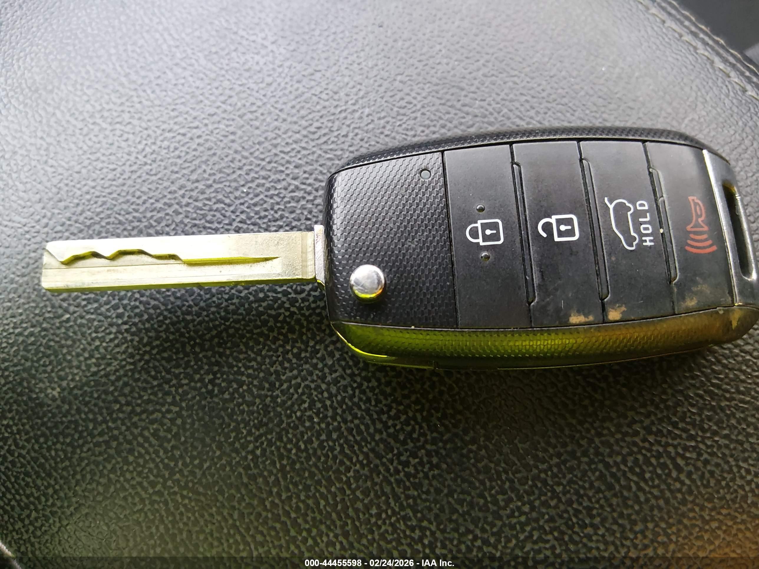 KIA SORENTO image 11