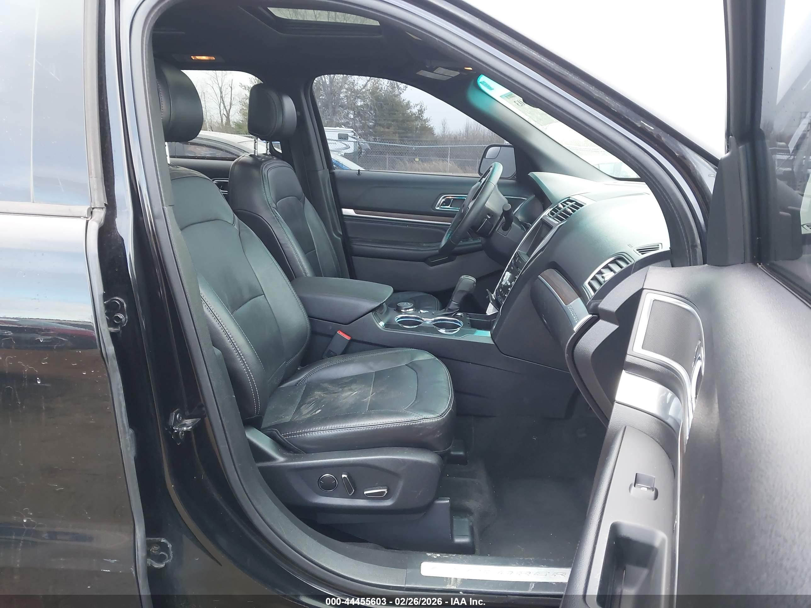 FORD EXPLORER image 5