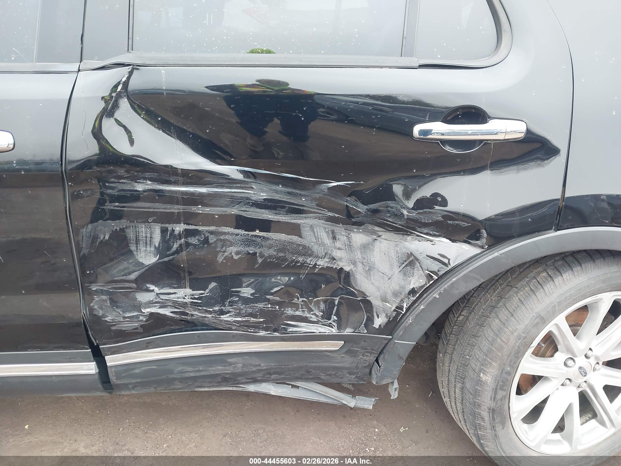 FORD EXPLORER image 6