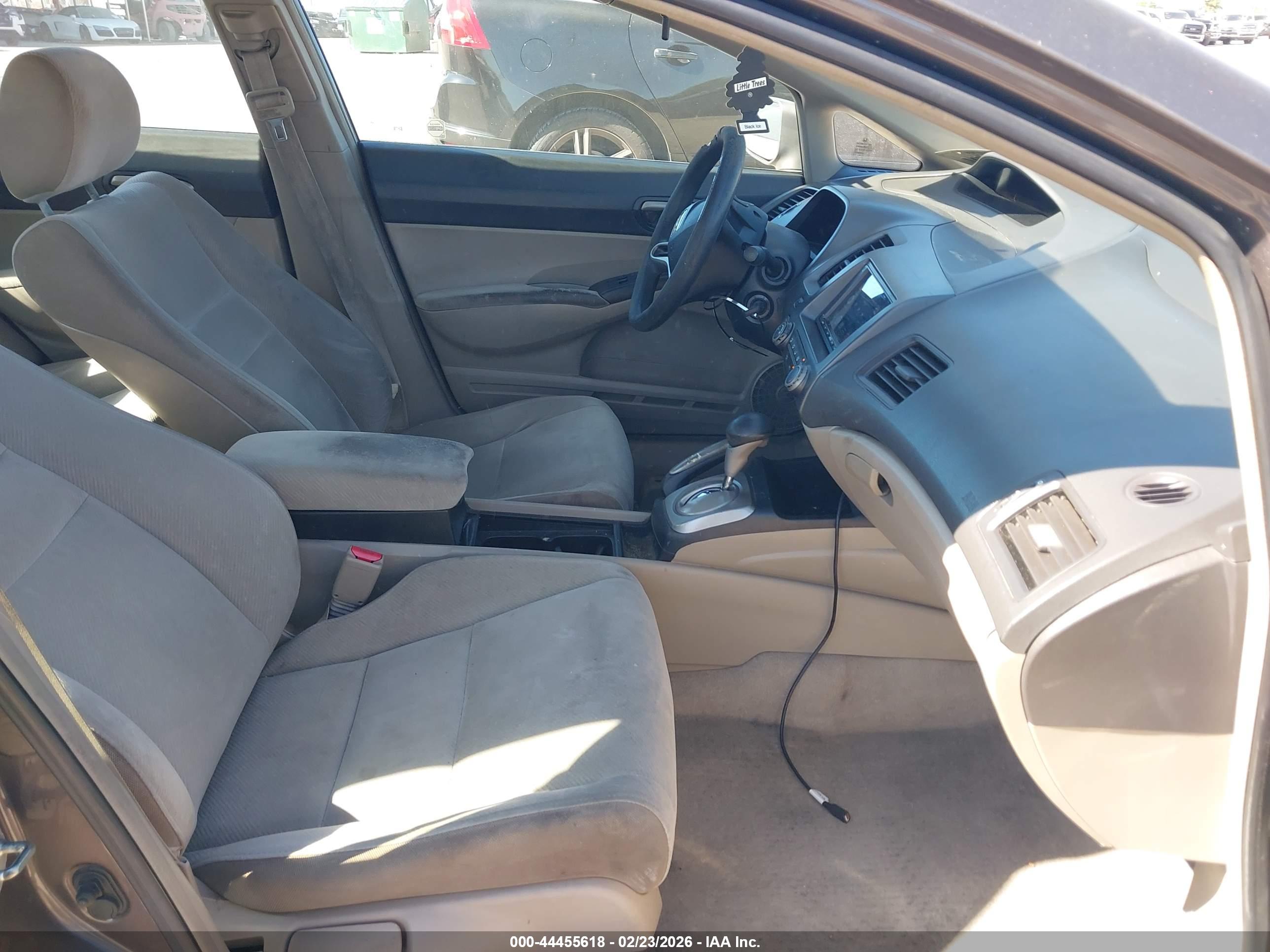 HONDA CIVIC image 5