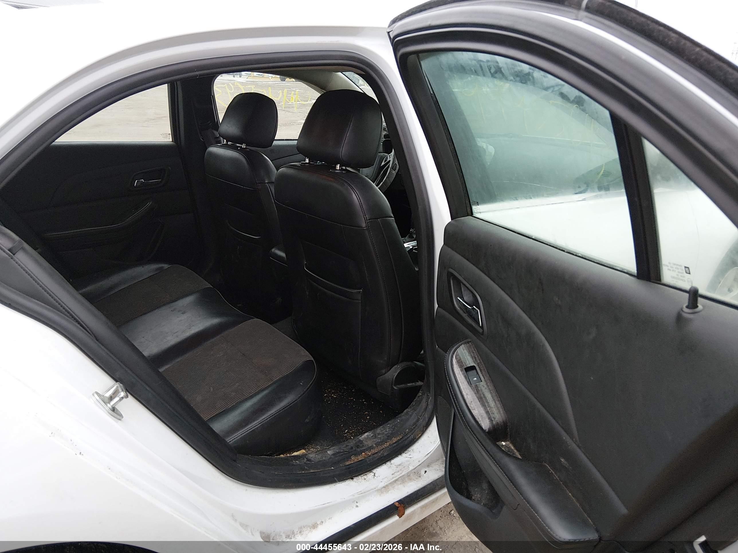 CHEVROLET MALIBU image 8