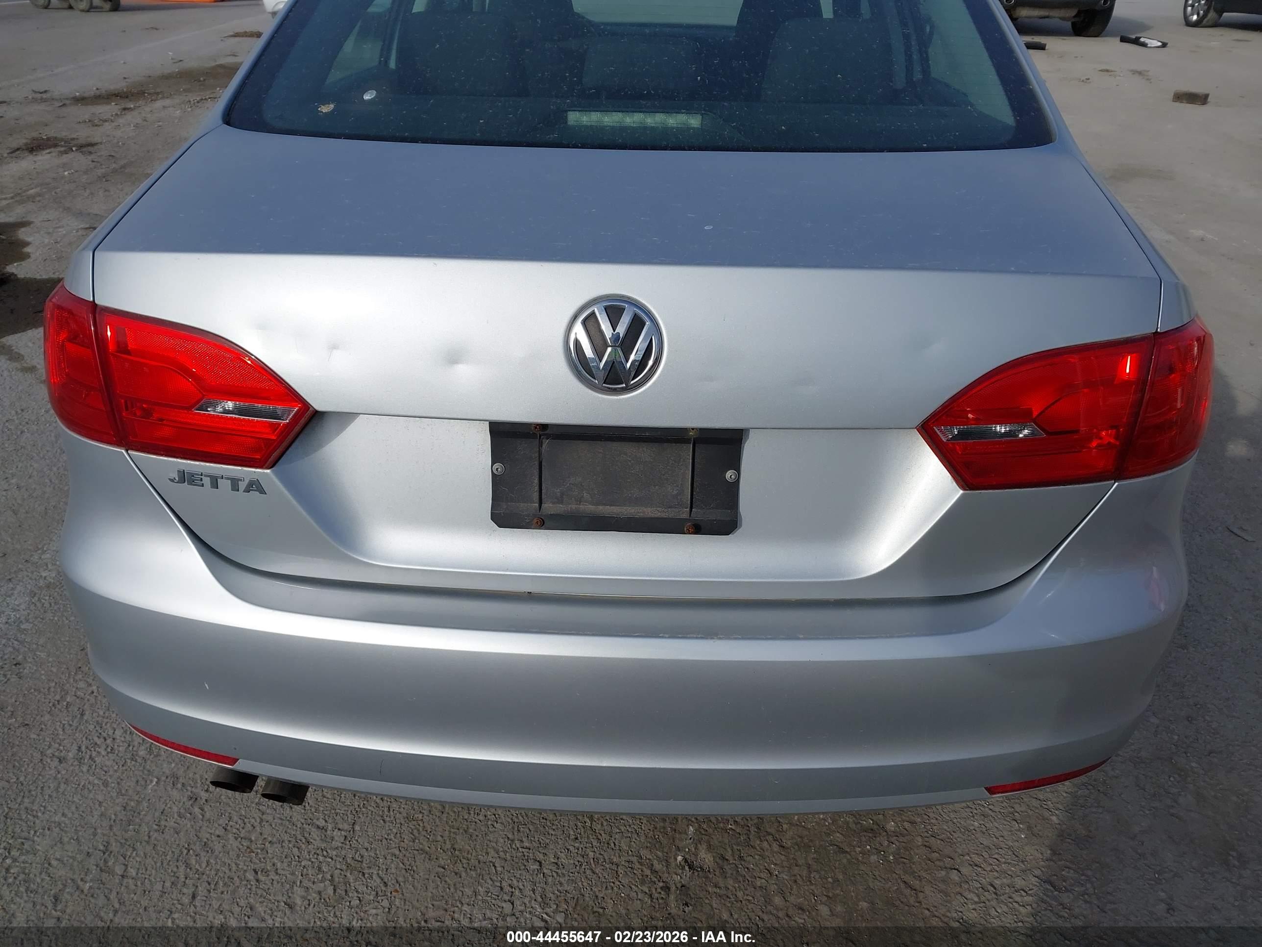 VOLKSWAGEN JETTA image 6
